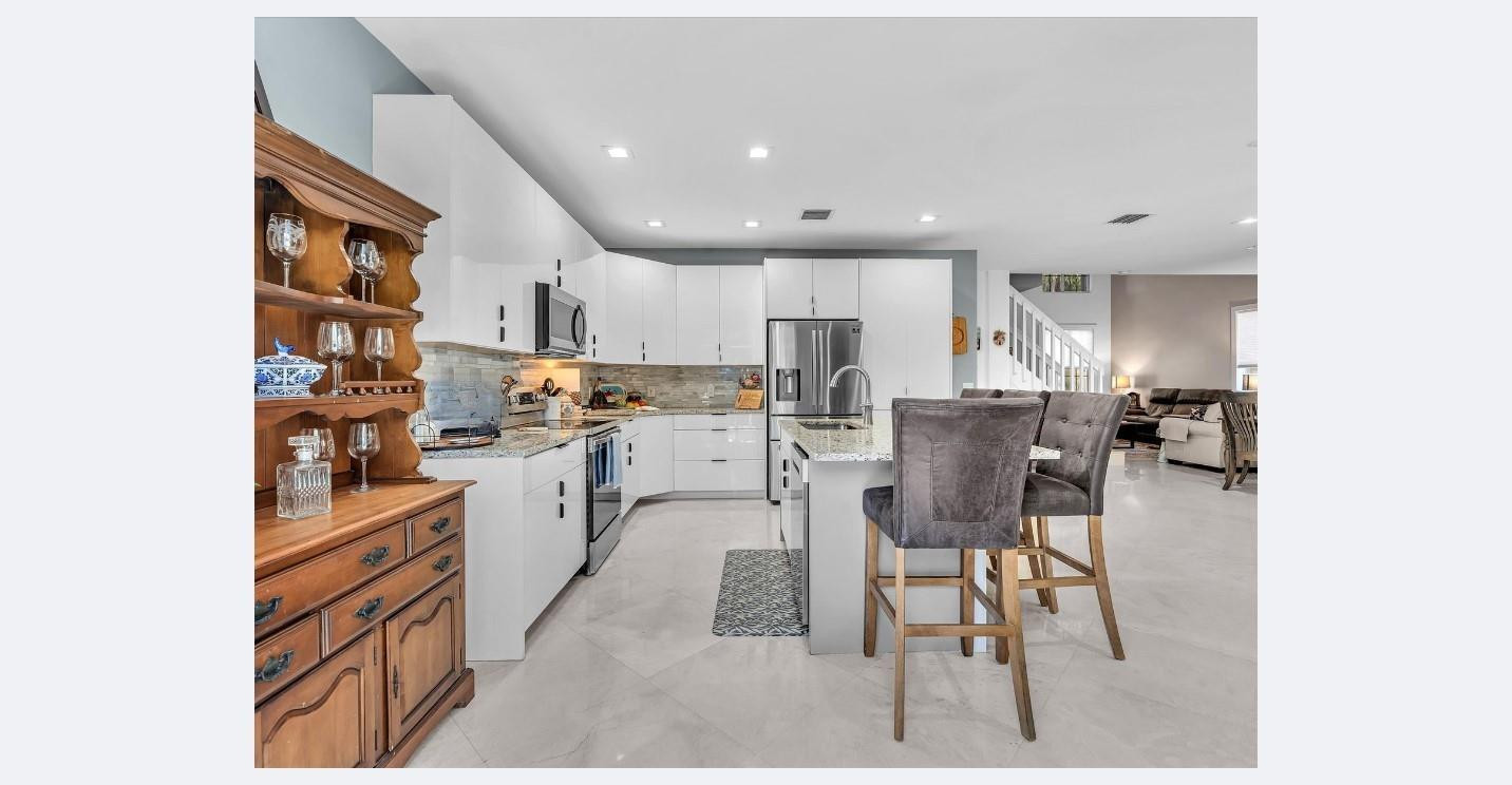 5040 Heron Pl