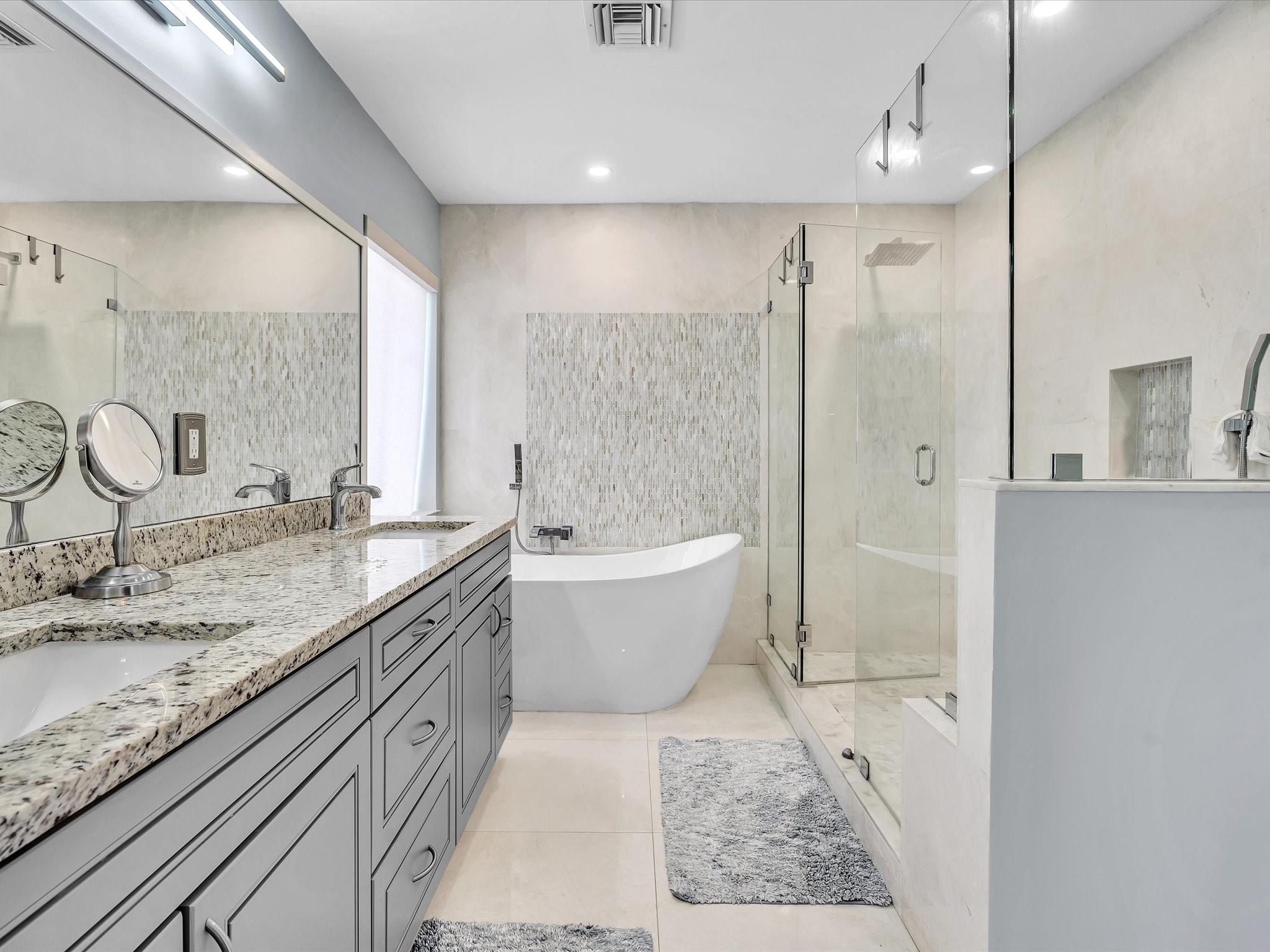 5040 Heron Pl