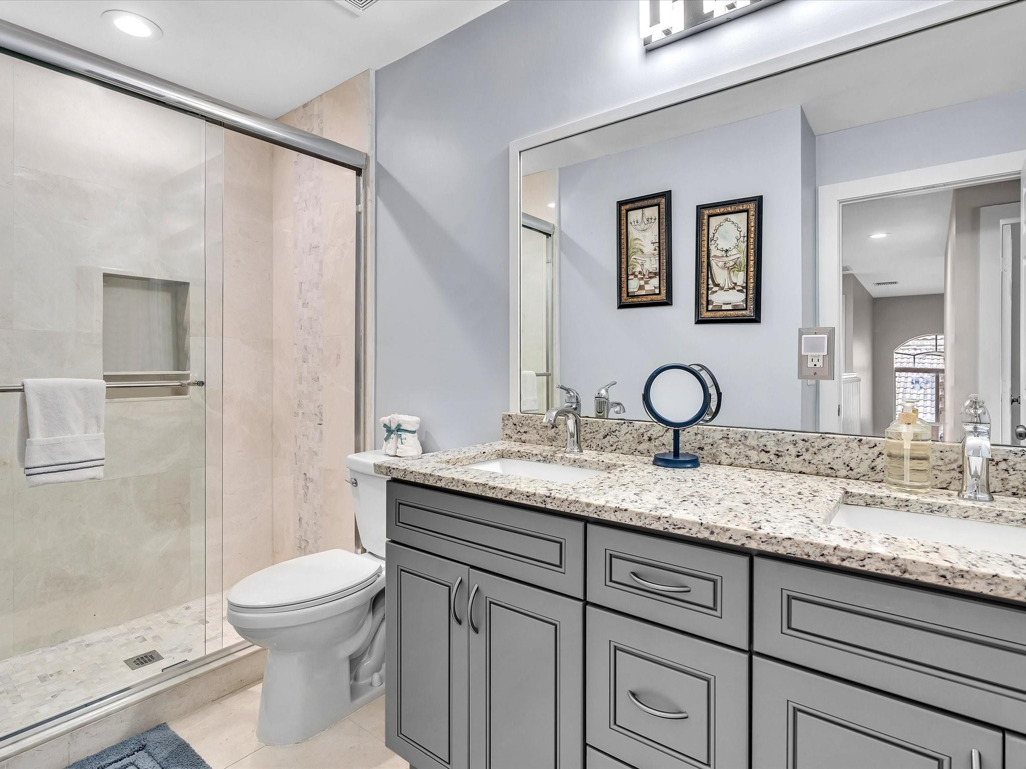 5040 Heron Pl