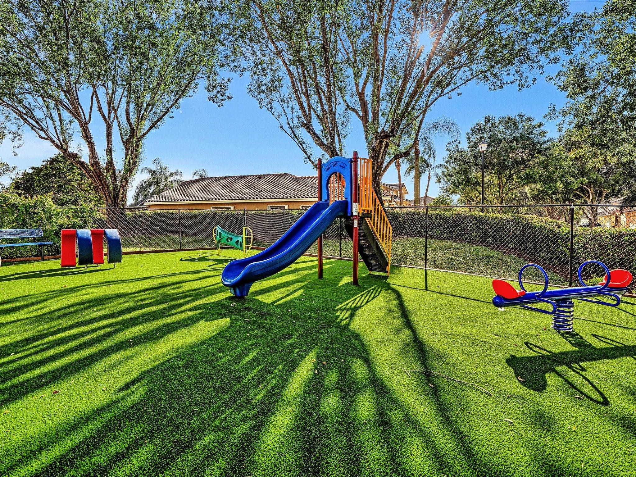 5040 Heron Pl