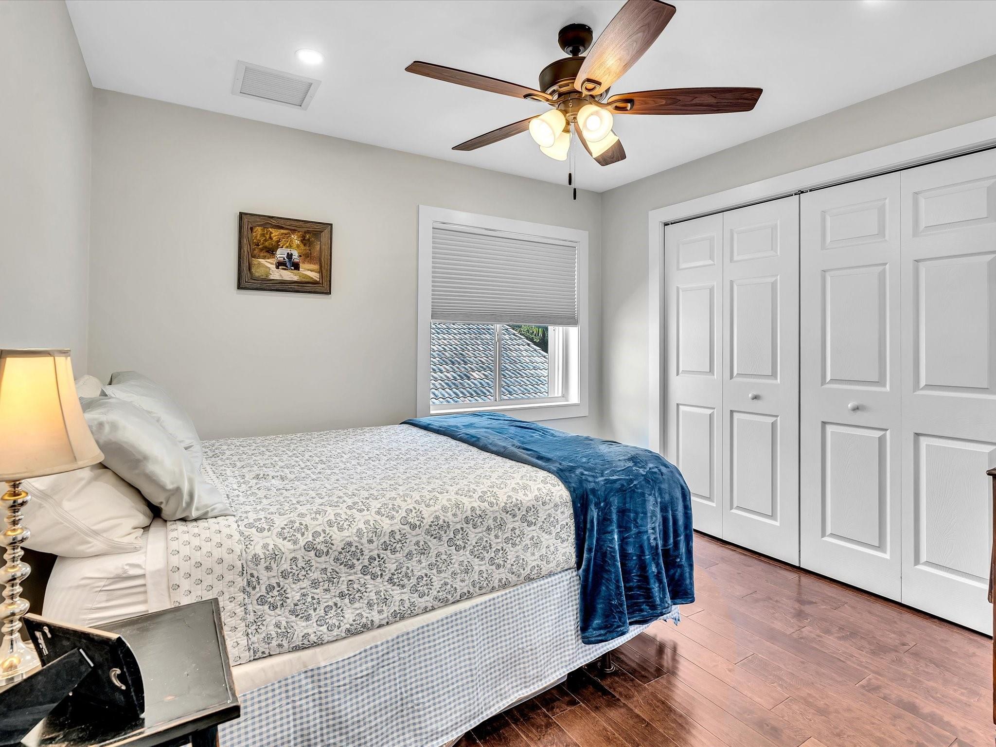 5040 Heron Pl