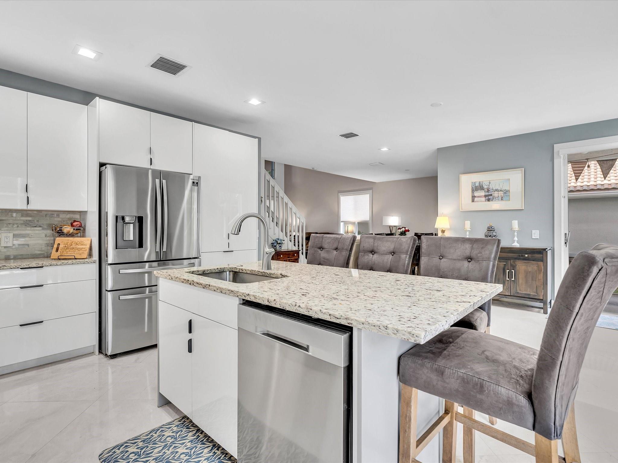 5040 Heron Pl