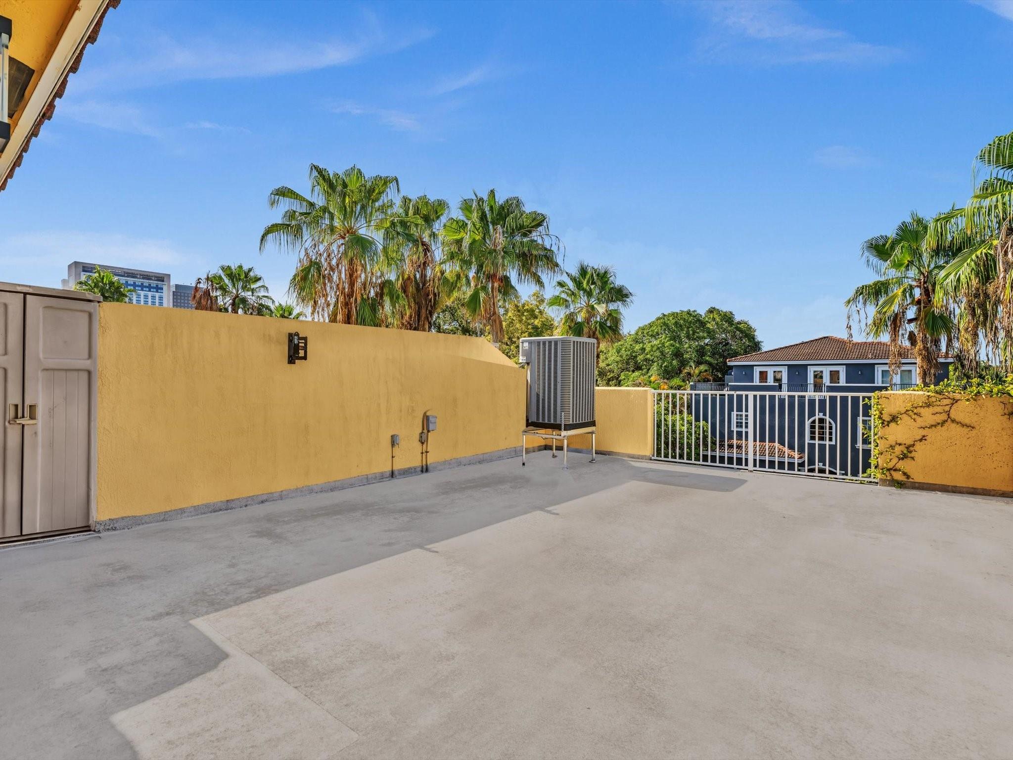 421 SW 5th St