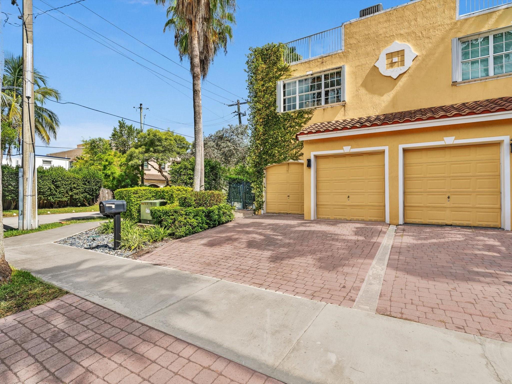 421 SW 5th St