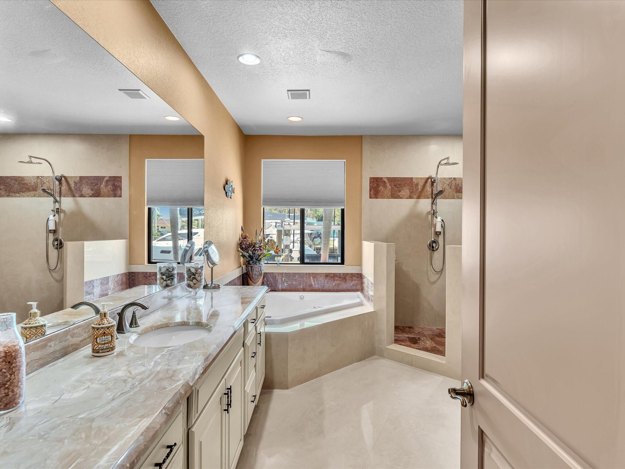 800 SE 22nd Ave