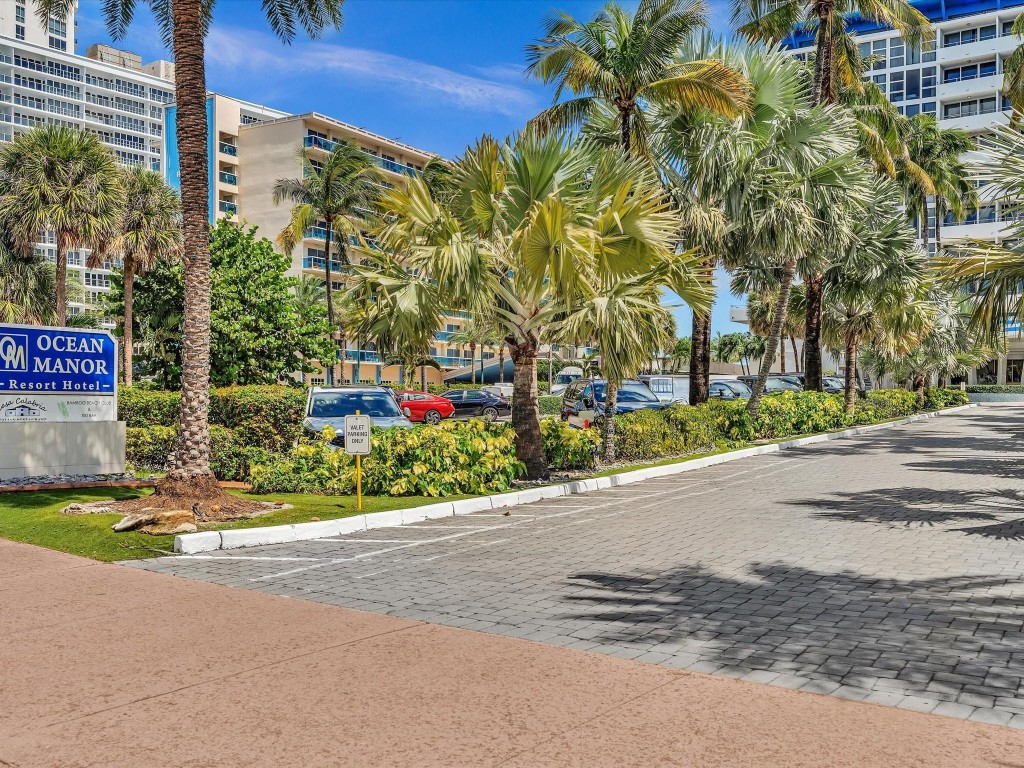 4040 Galt Ocean Dr 811