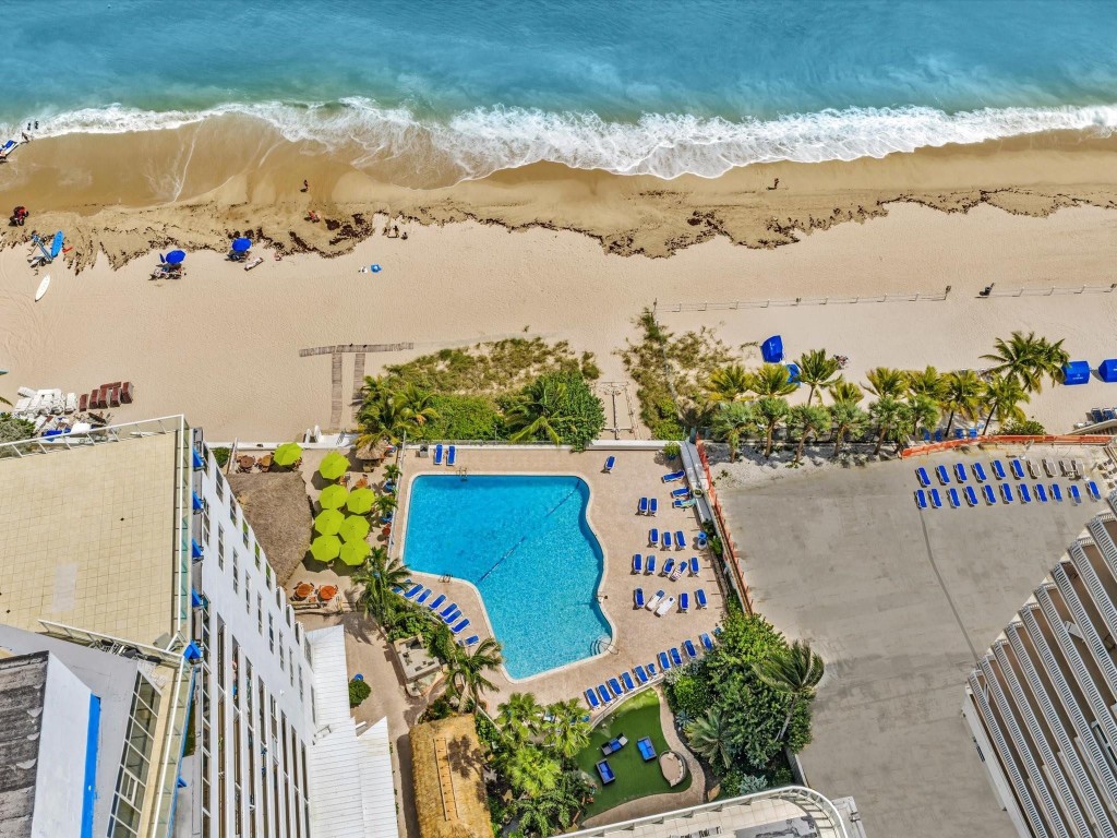 4040 Galt Ocean Dr 811