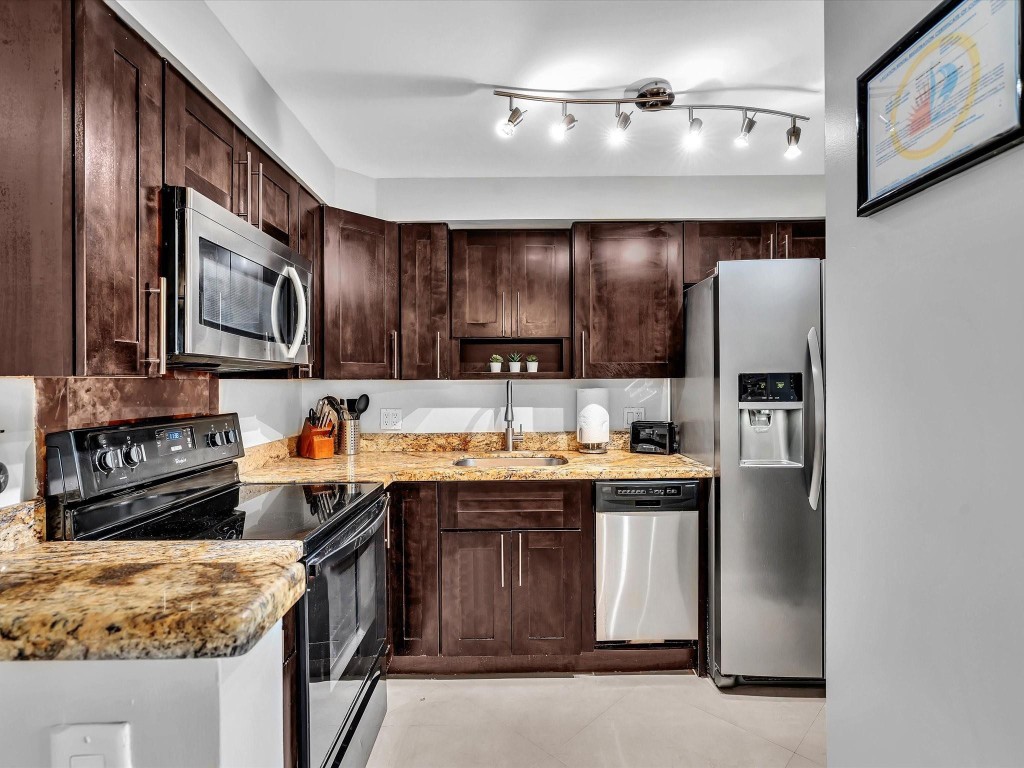 4040 Galt Ocean Dr 811