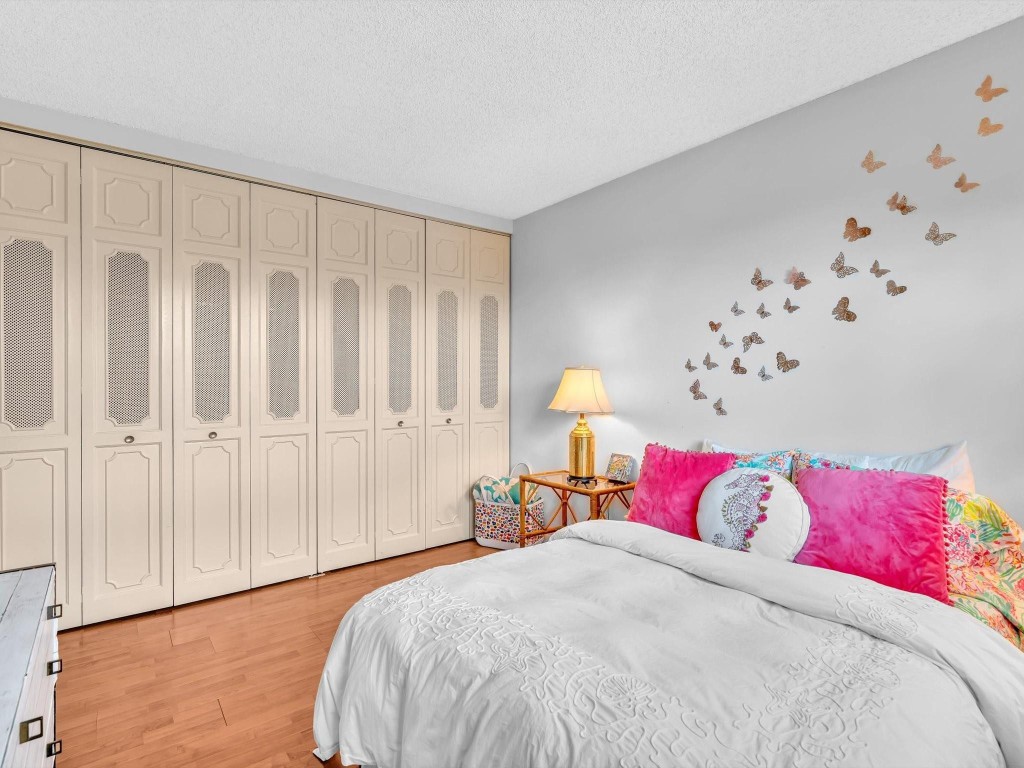 900 River Reach Dr 525