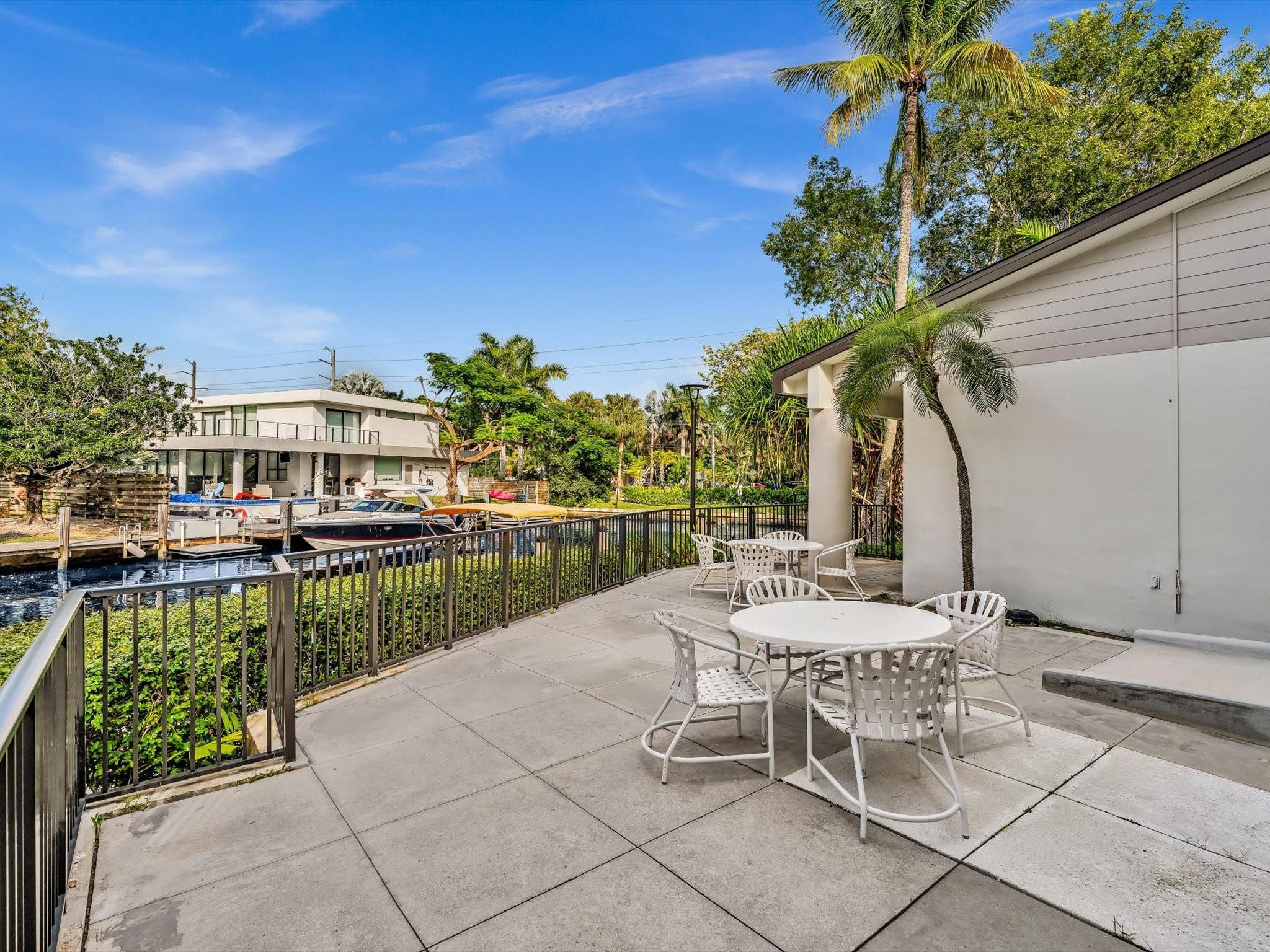 900 River Reach Dr 525