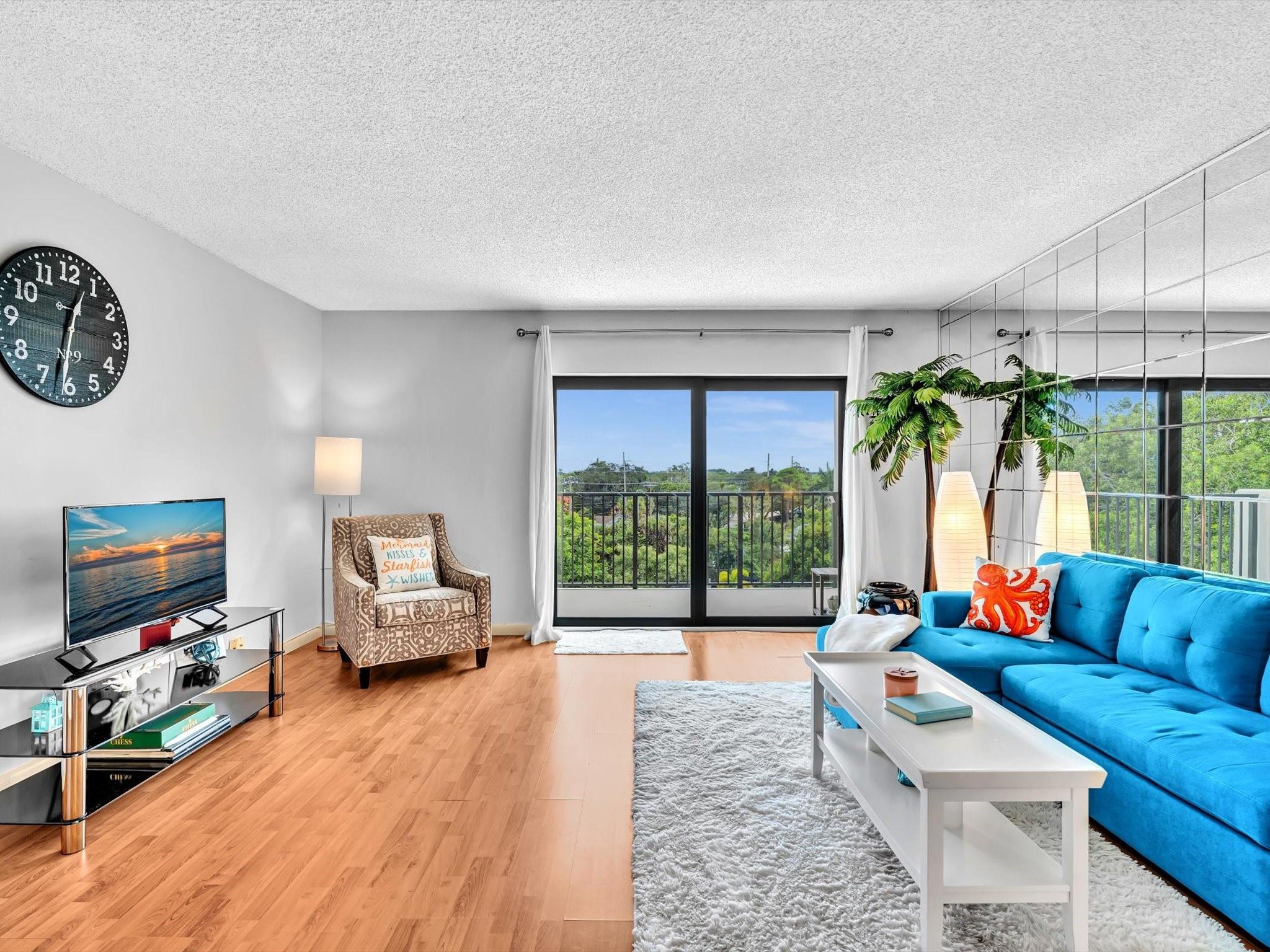 900 River Reach Dr 525