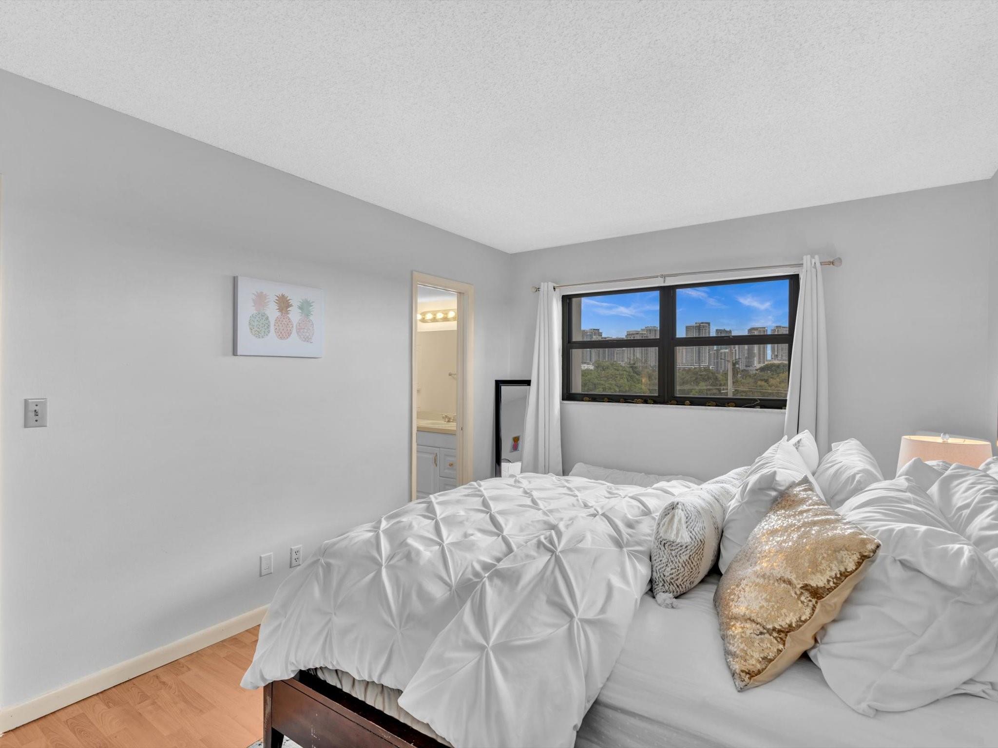 900 River Reach Dr 525