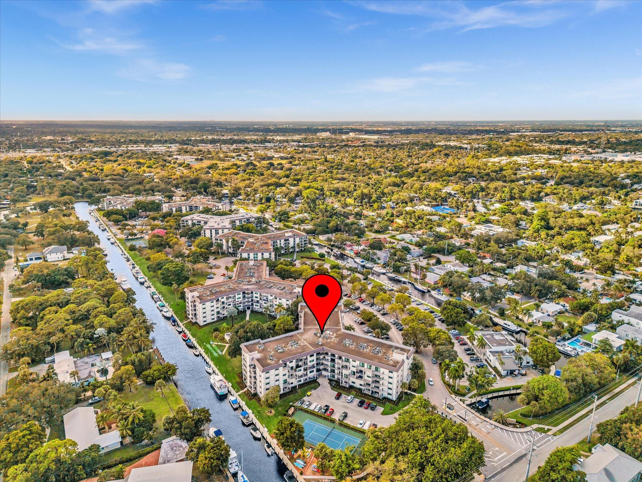 900 River Reach Dr 525
