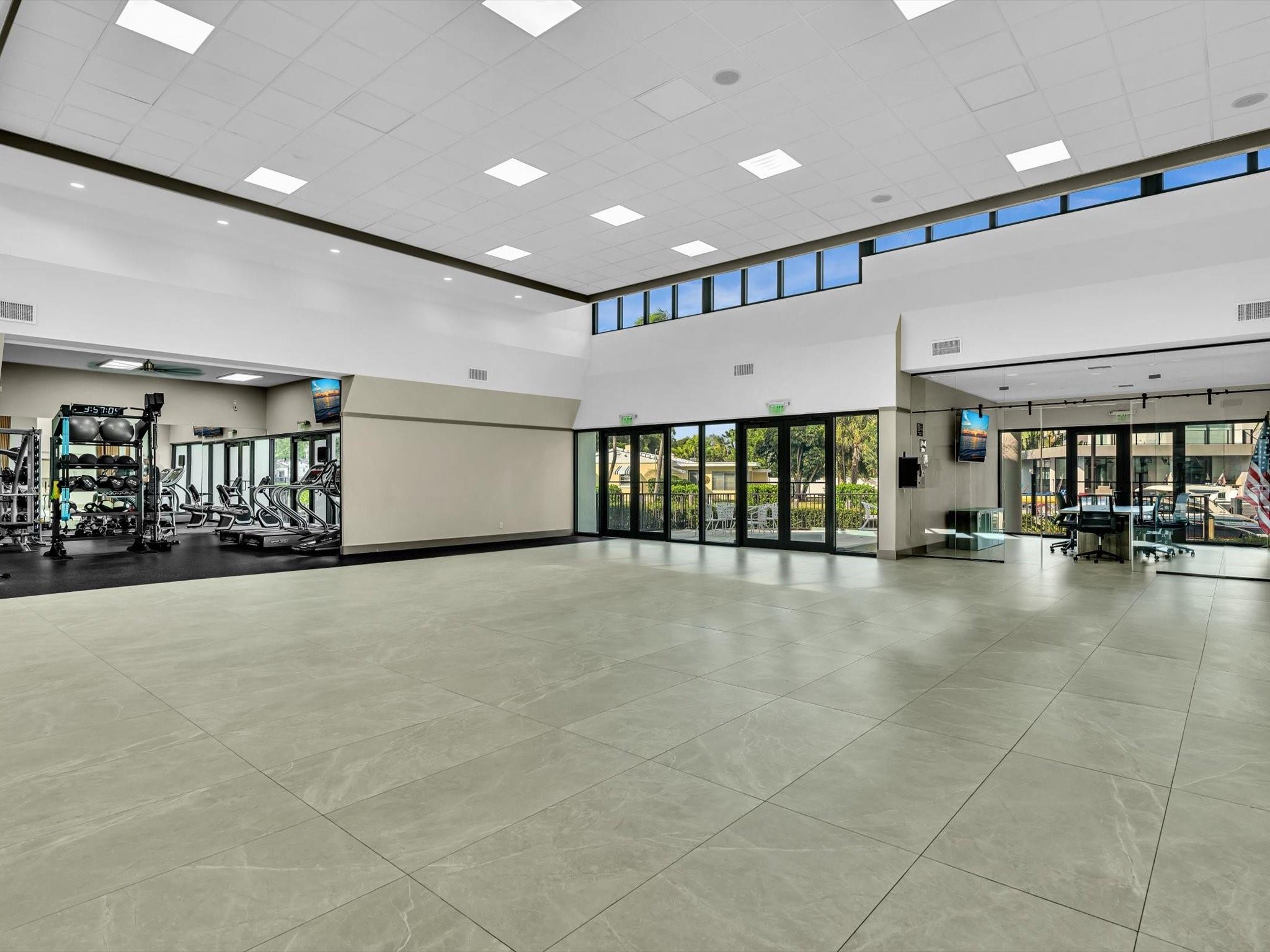 900 River Reach Dr 525