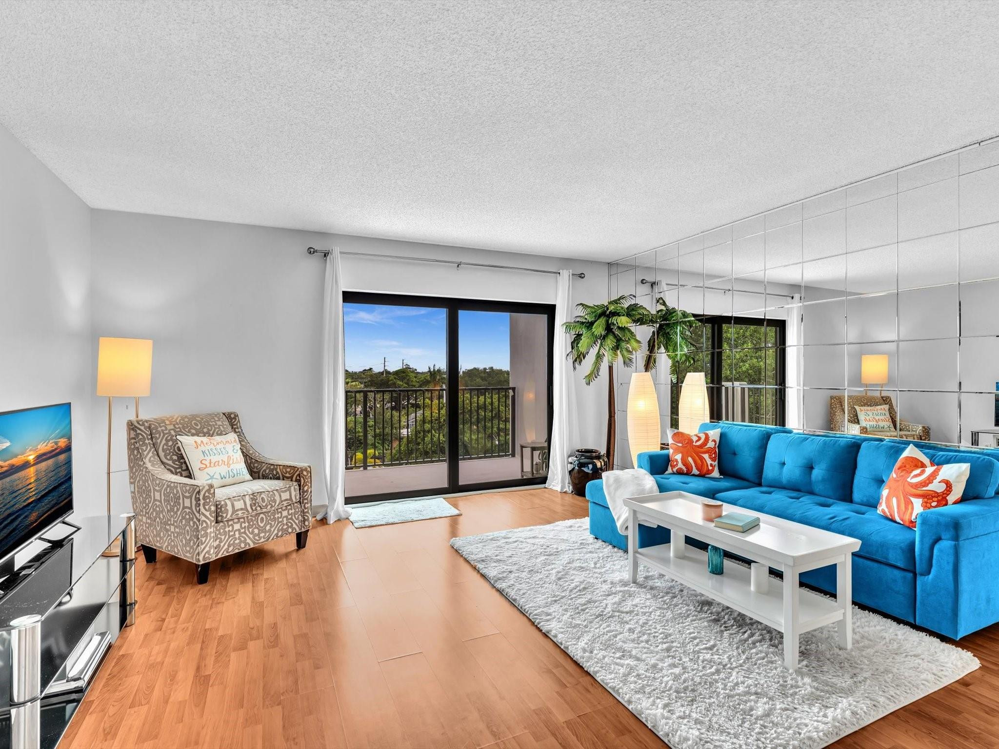 900 River Reach Dr 525