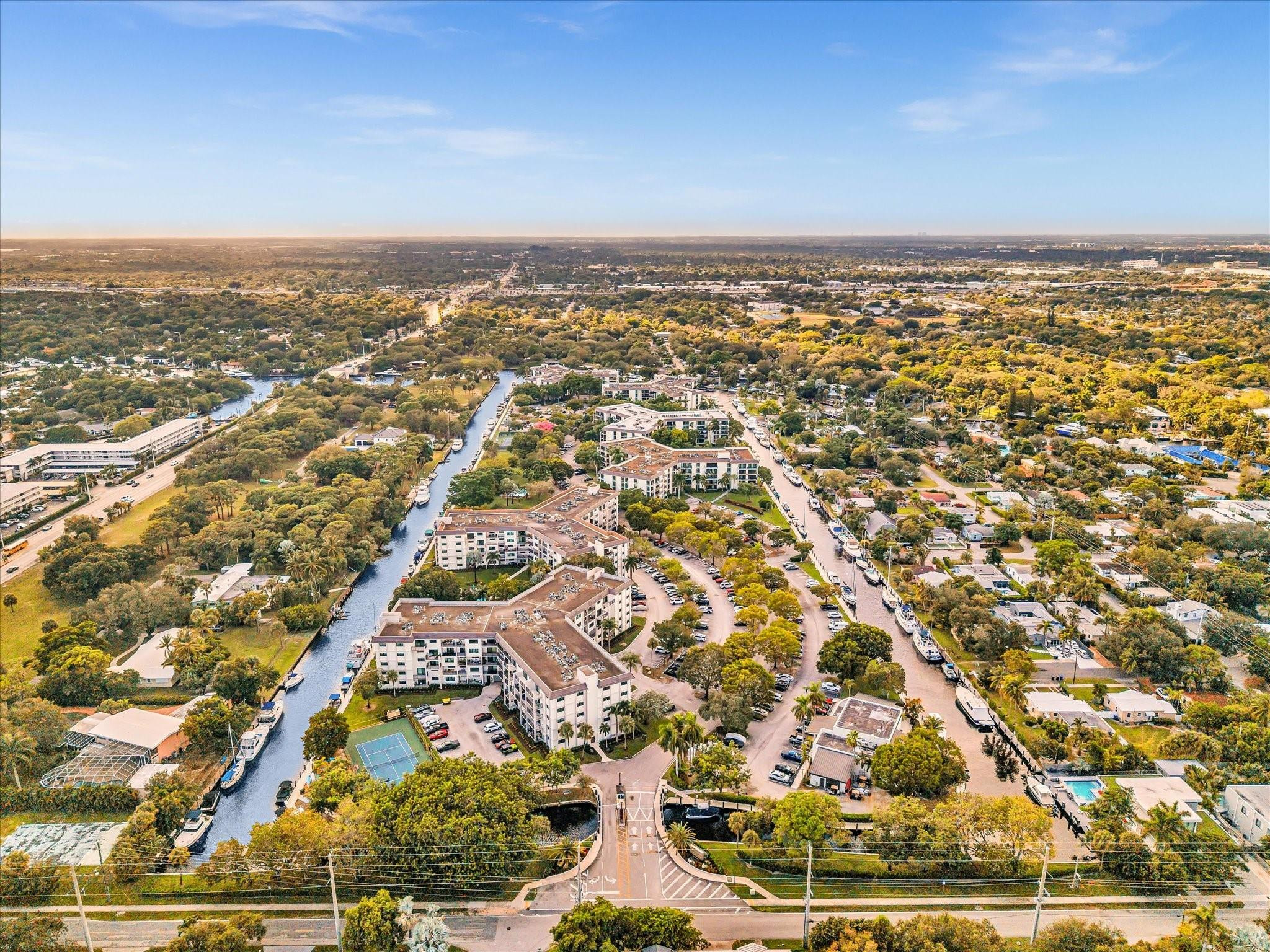 900 River Reach Dr 525