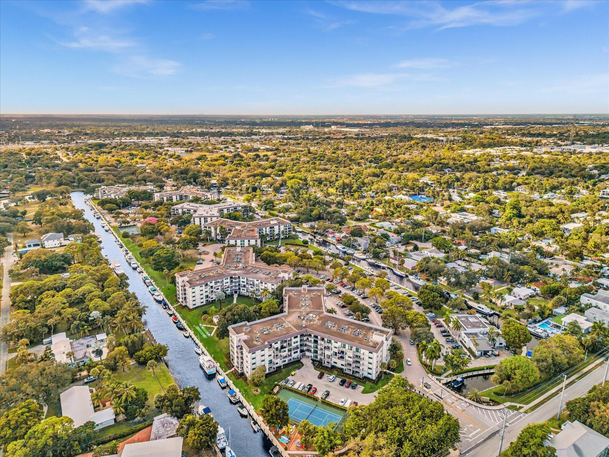 900 River Reach Dr 525
