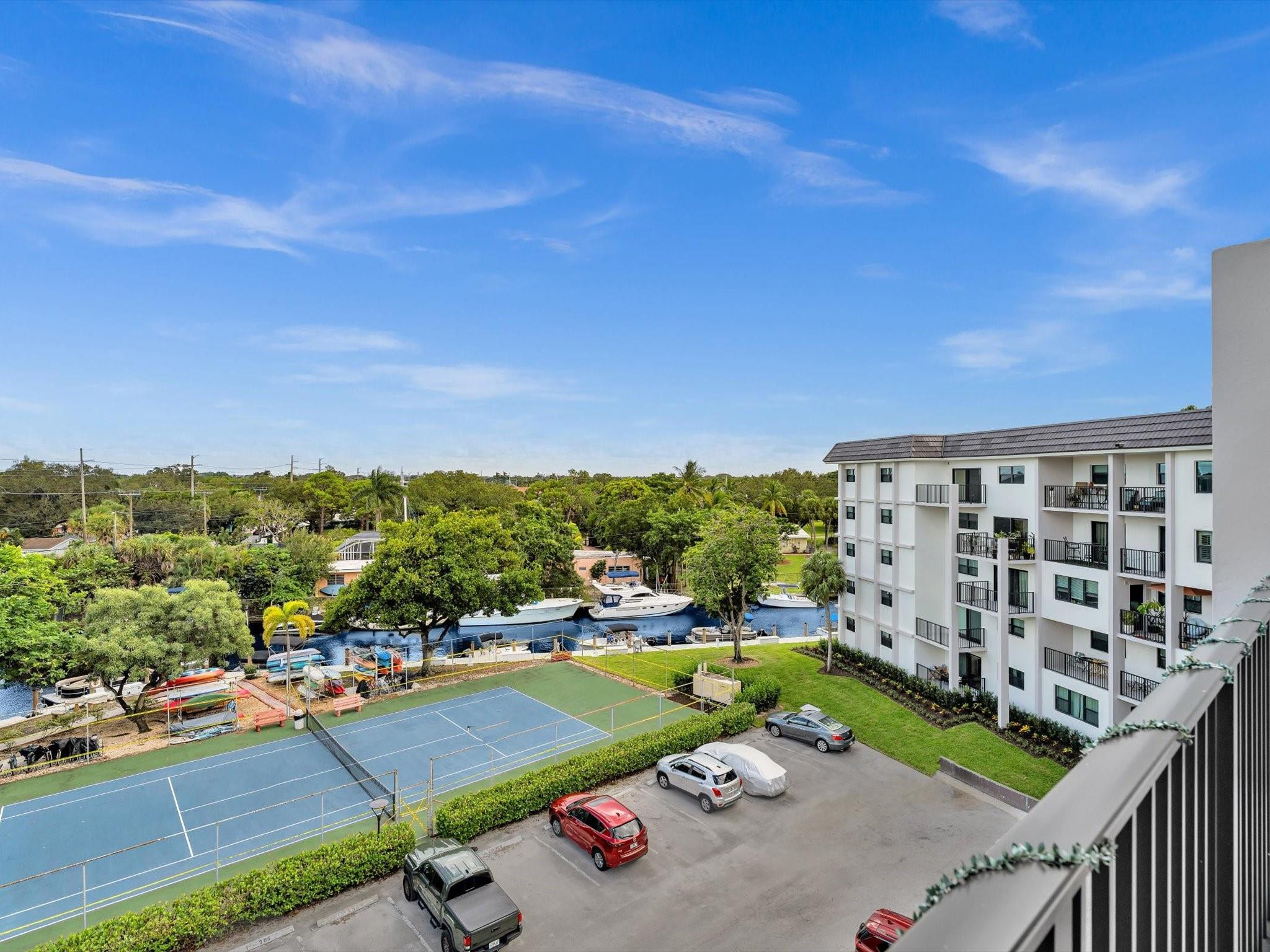 900 River Reach Dr 525