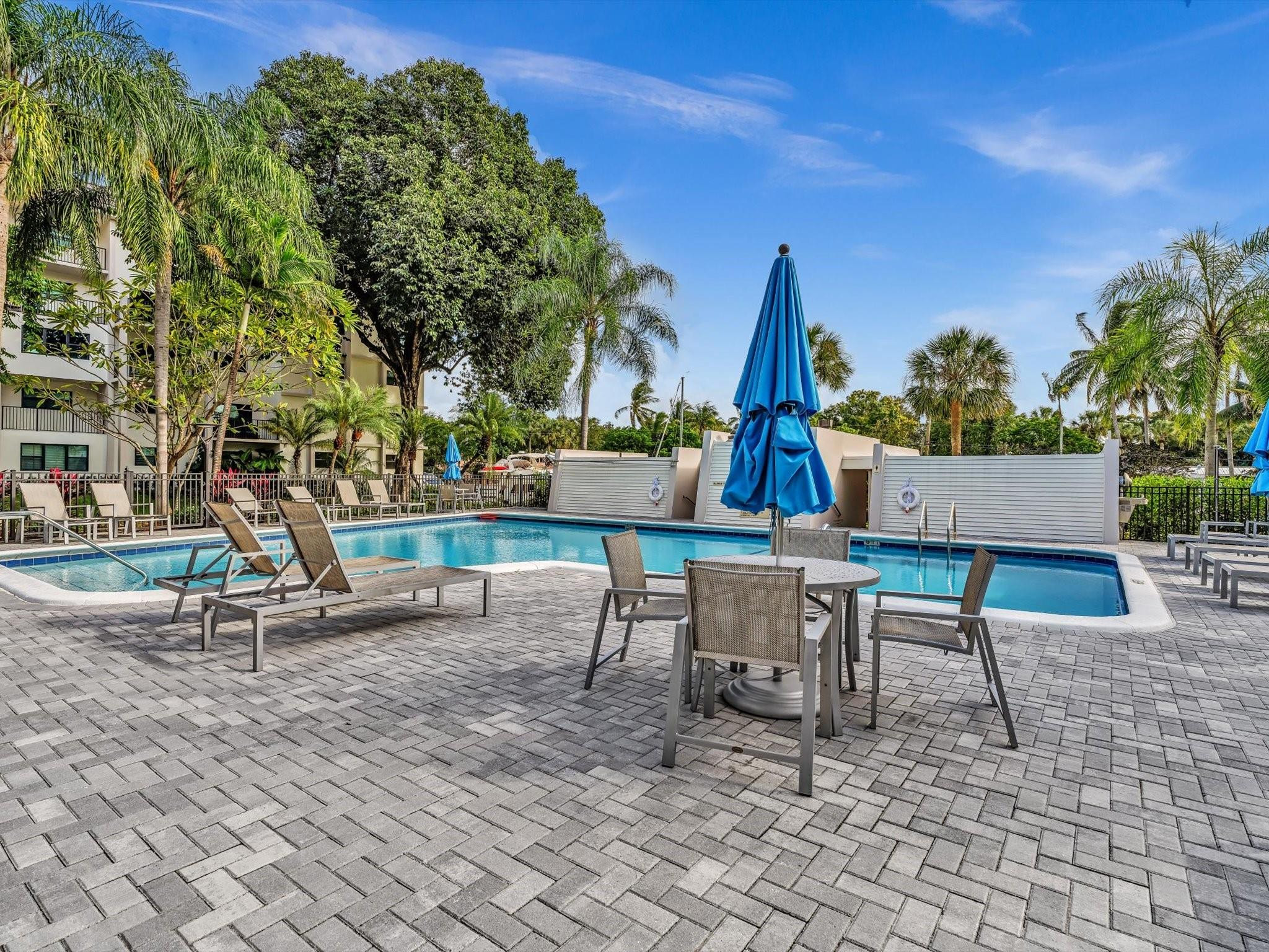 900 River Reach Dr 525