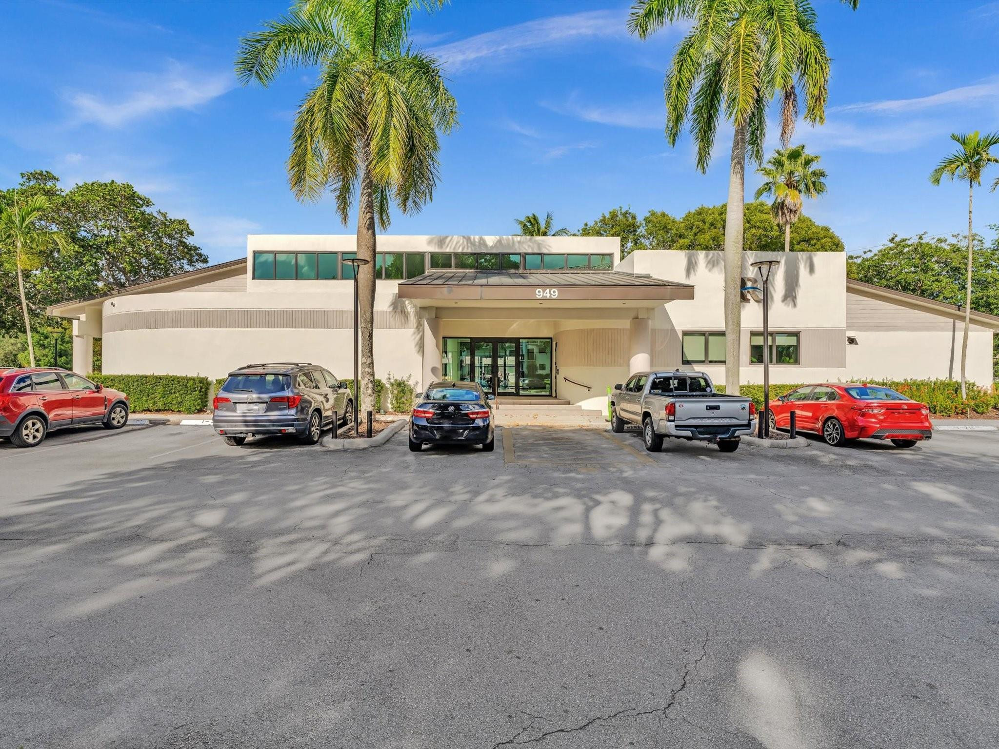 900 River Reach Dr 525