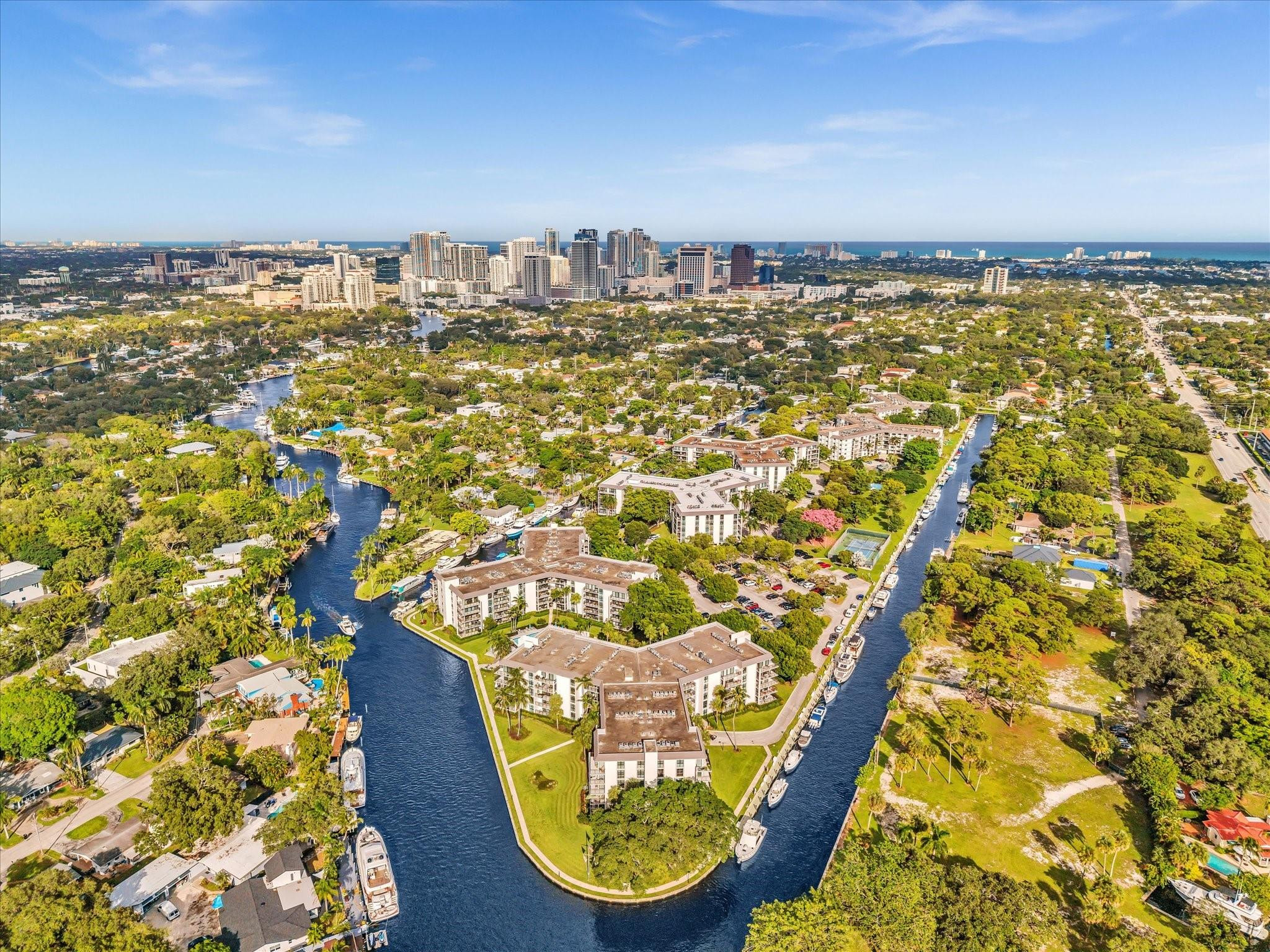 900 River Reach Dr 525