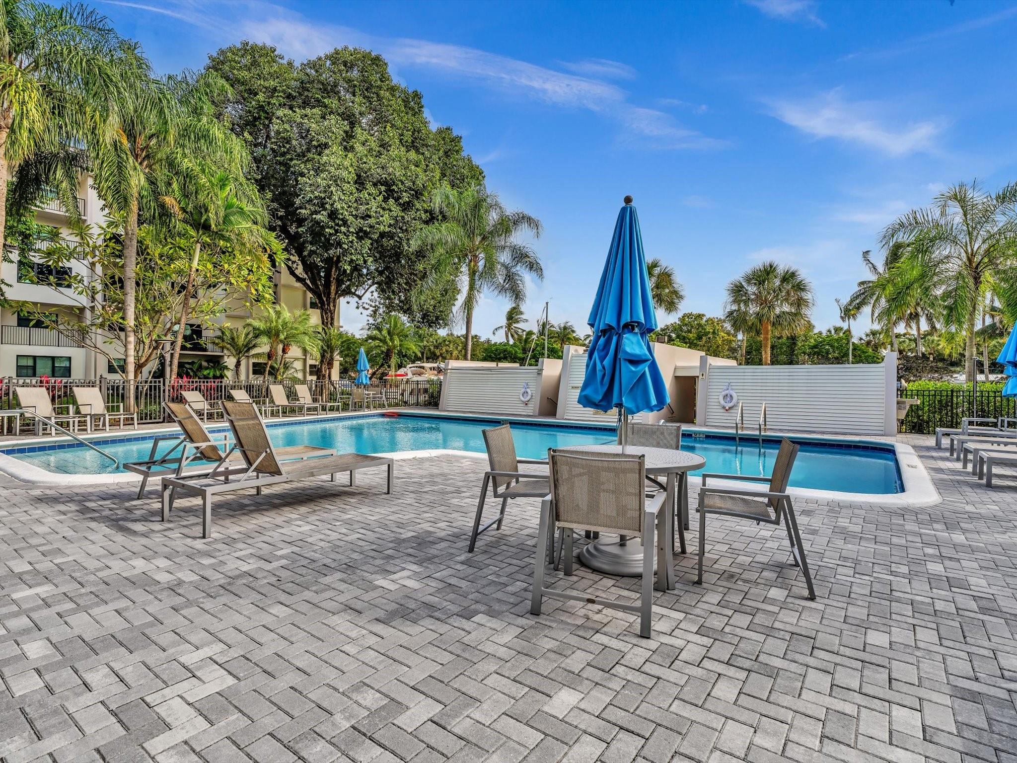 900 River Reach Dr 525