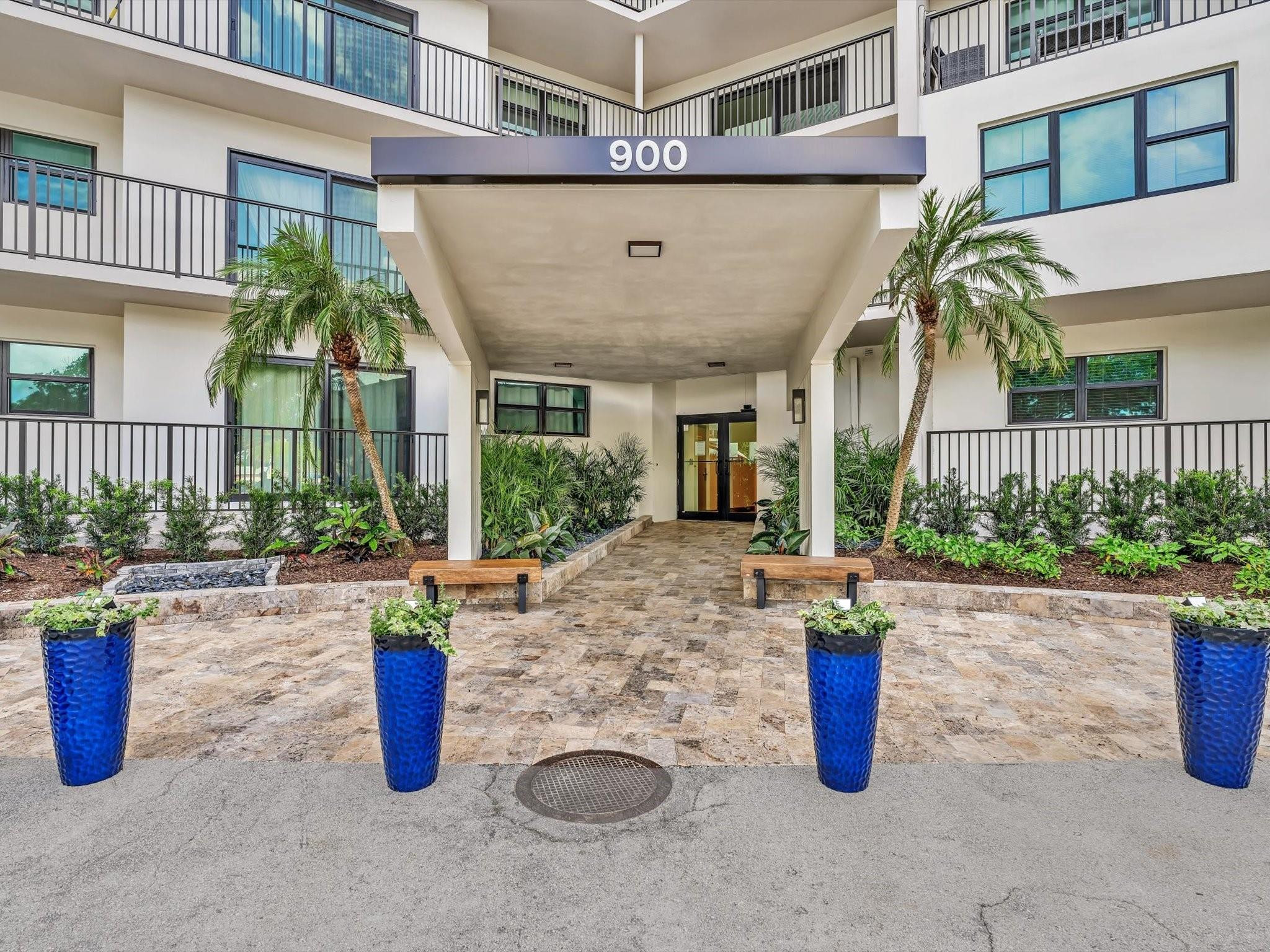 900 River Reach Dr 525