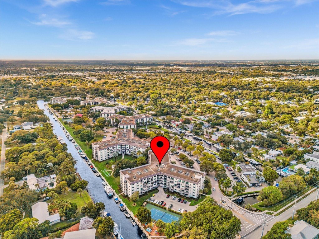 900 River Reach Dr 525