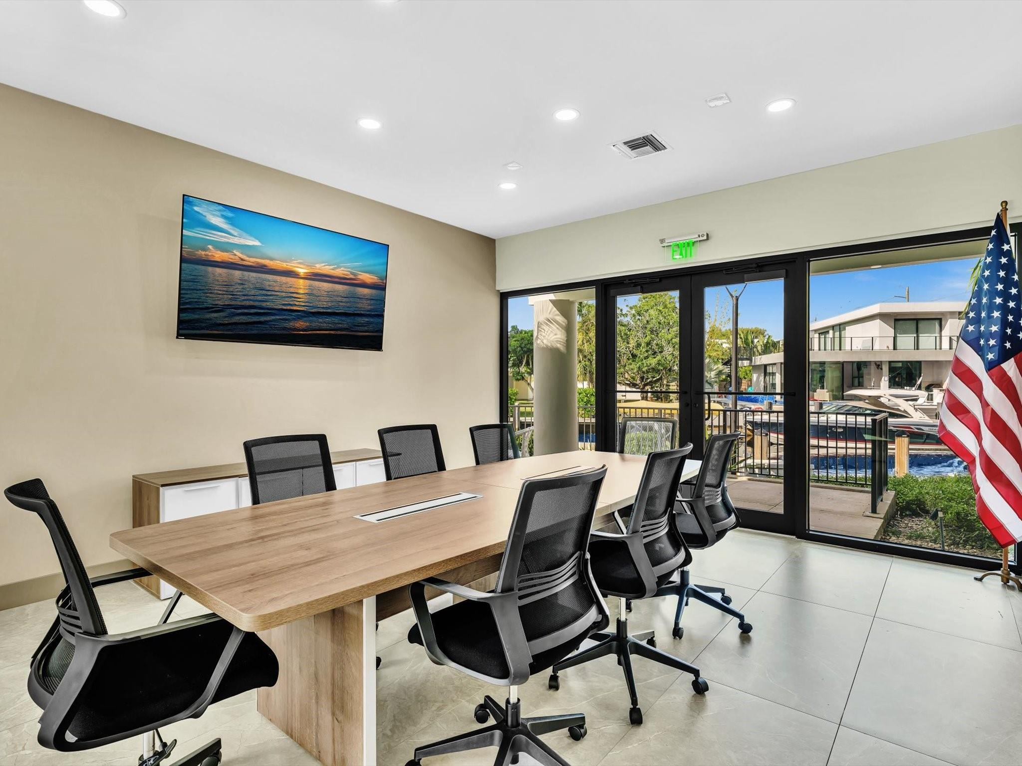 900 River Reach Dr 525