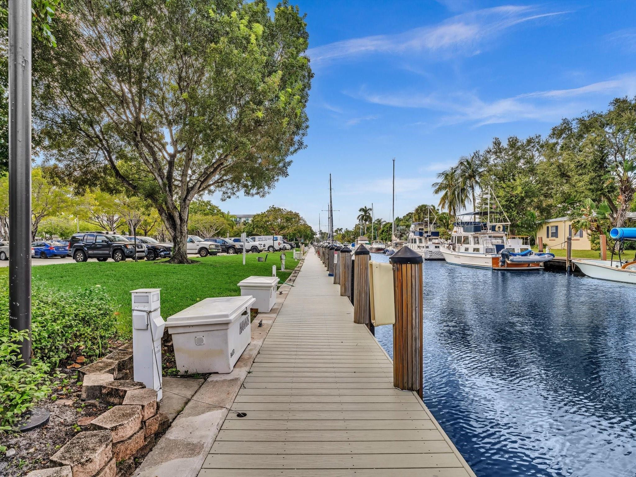 900 River Reach Dr 525