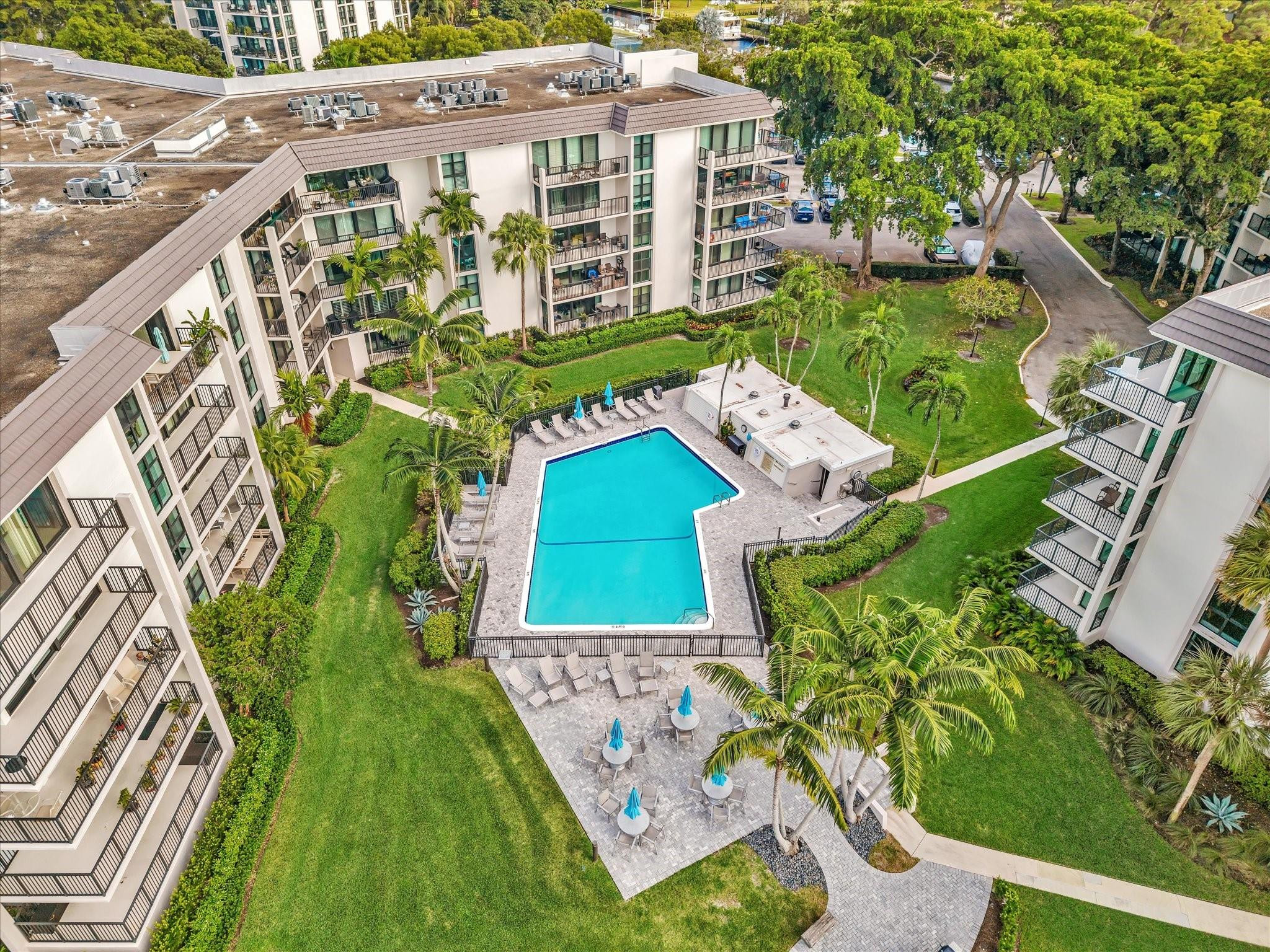 900 River Reach Dr 525