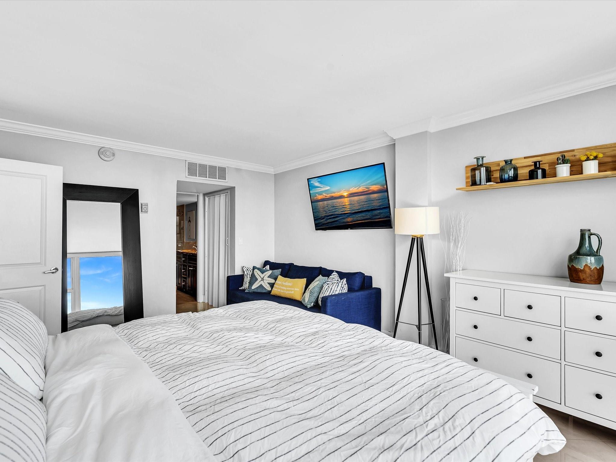 4040 Galt Ocean Dr 811