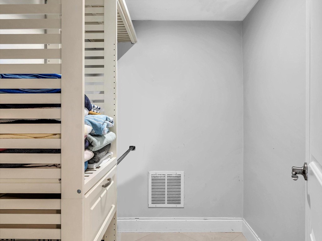 4040 Galt Ocean Dr 811