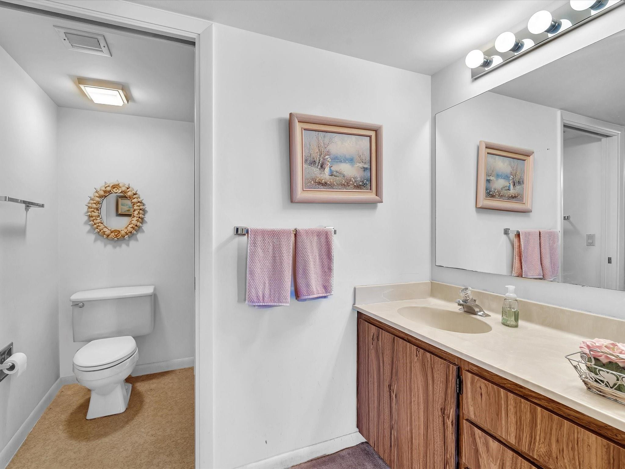 6049 Balboa Cir 406