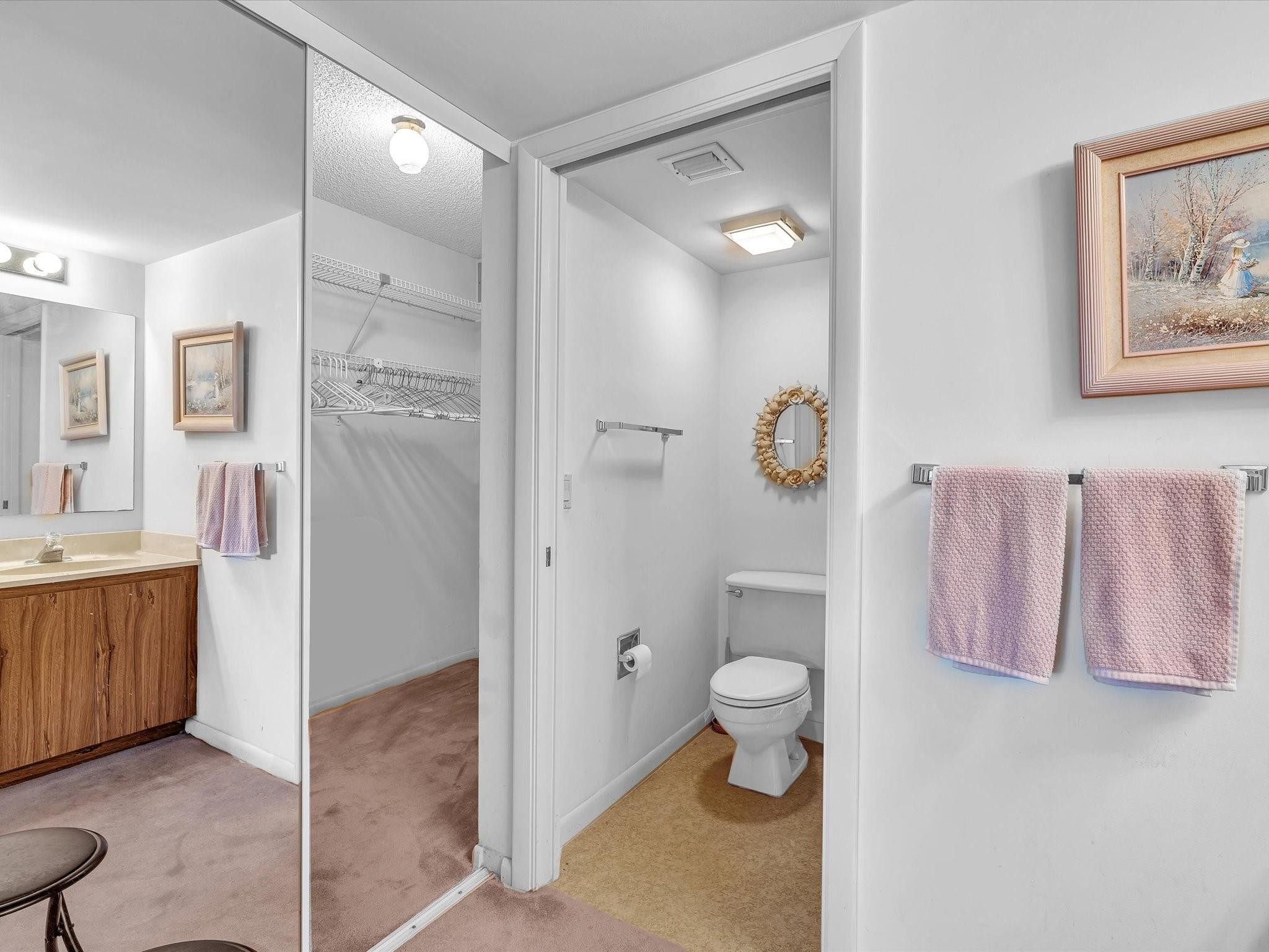 6049 Balboa Cir 406