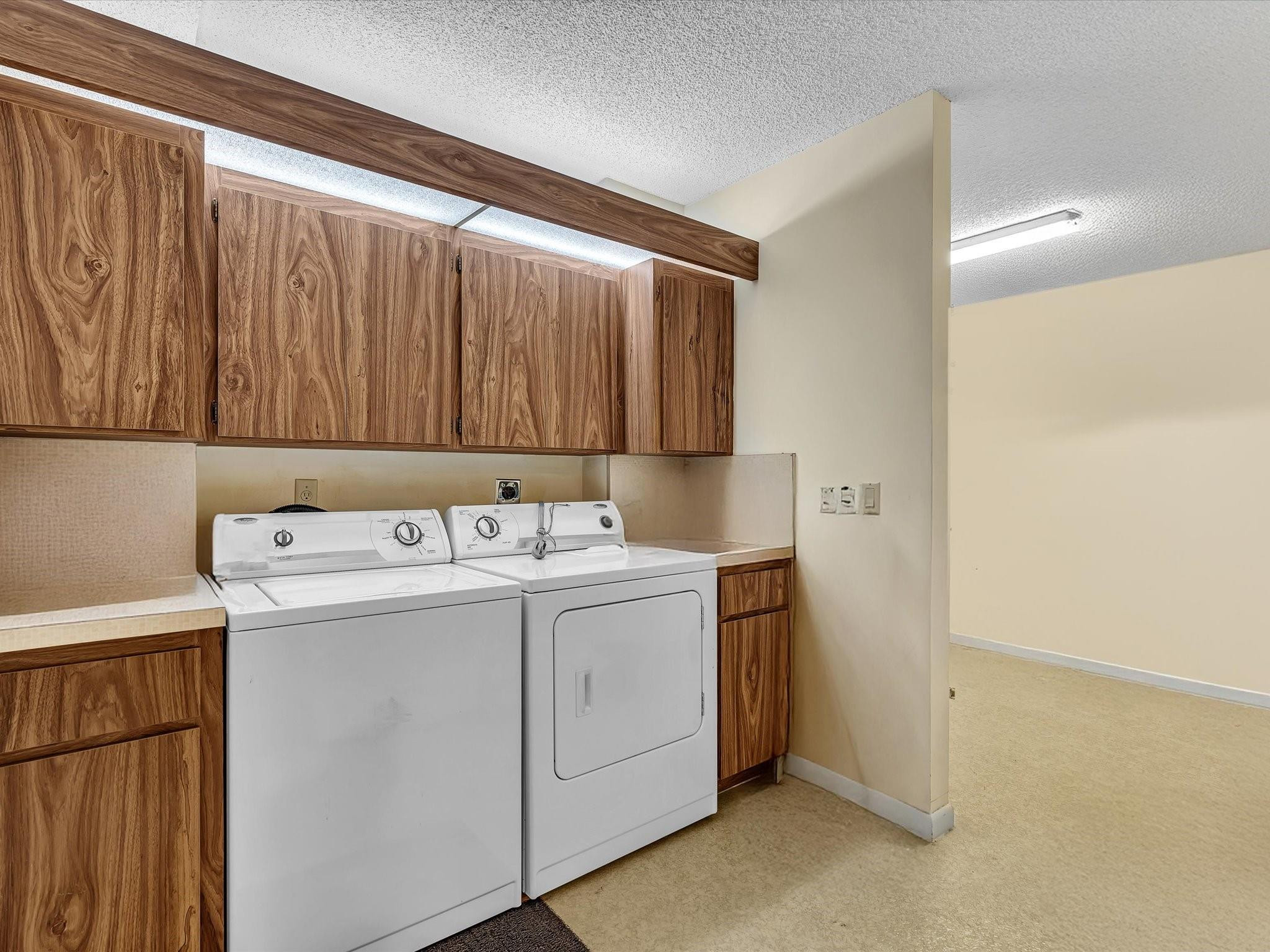 6049 Balboa Cir 406