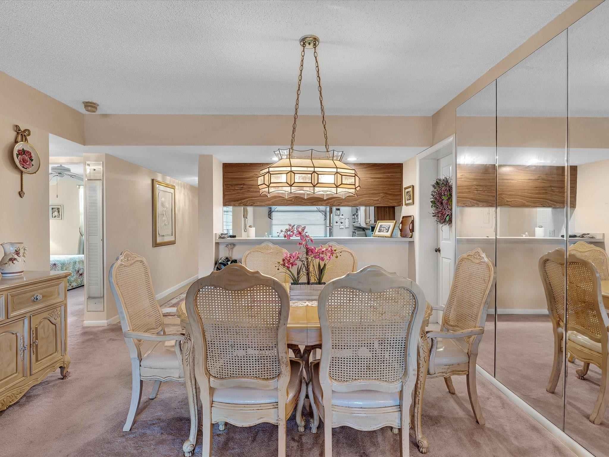 6049 Balboa Cir 406