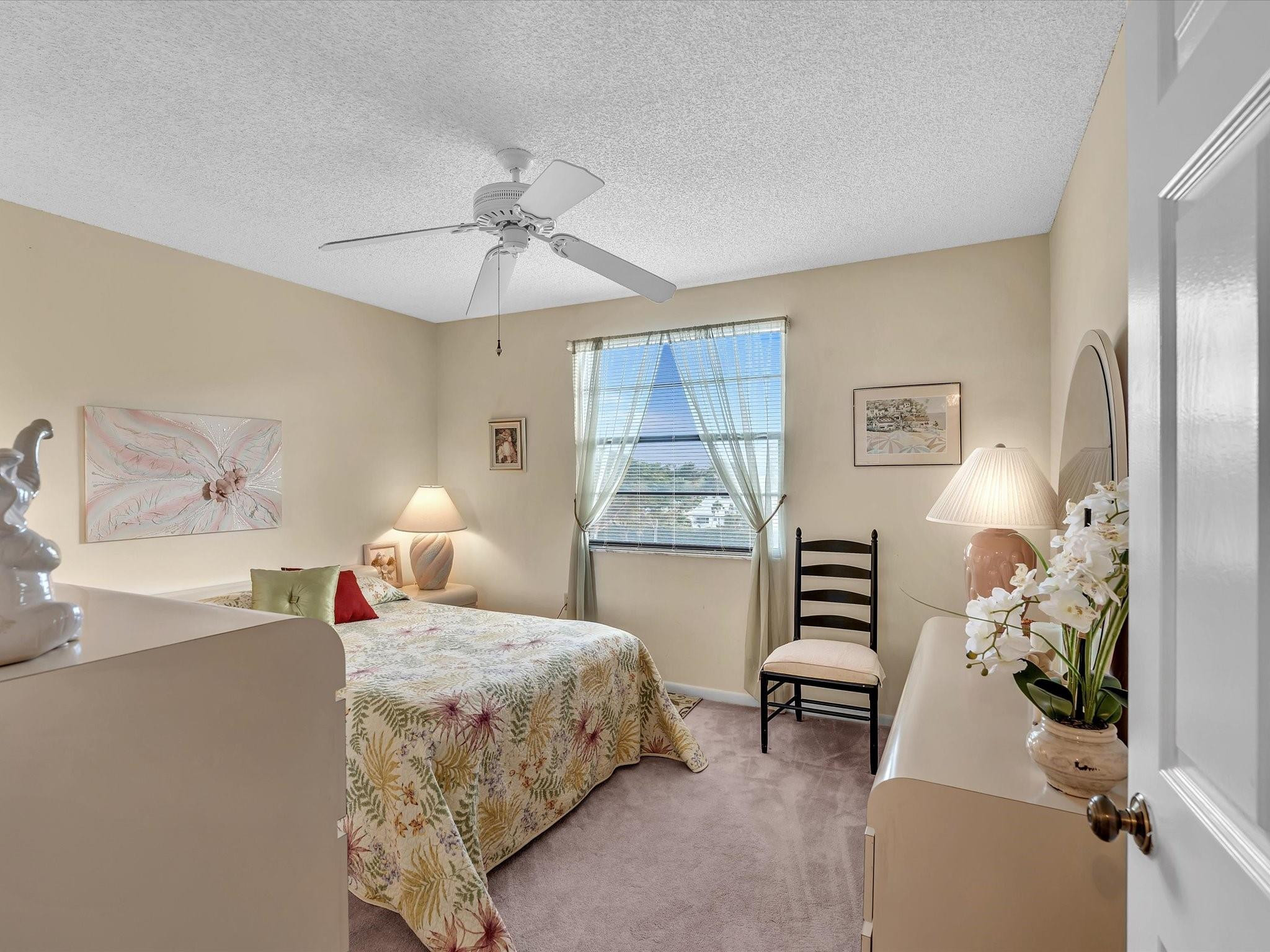 6049 Balboa Cir 406