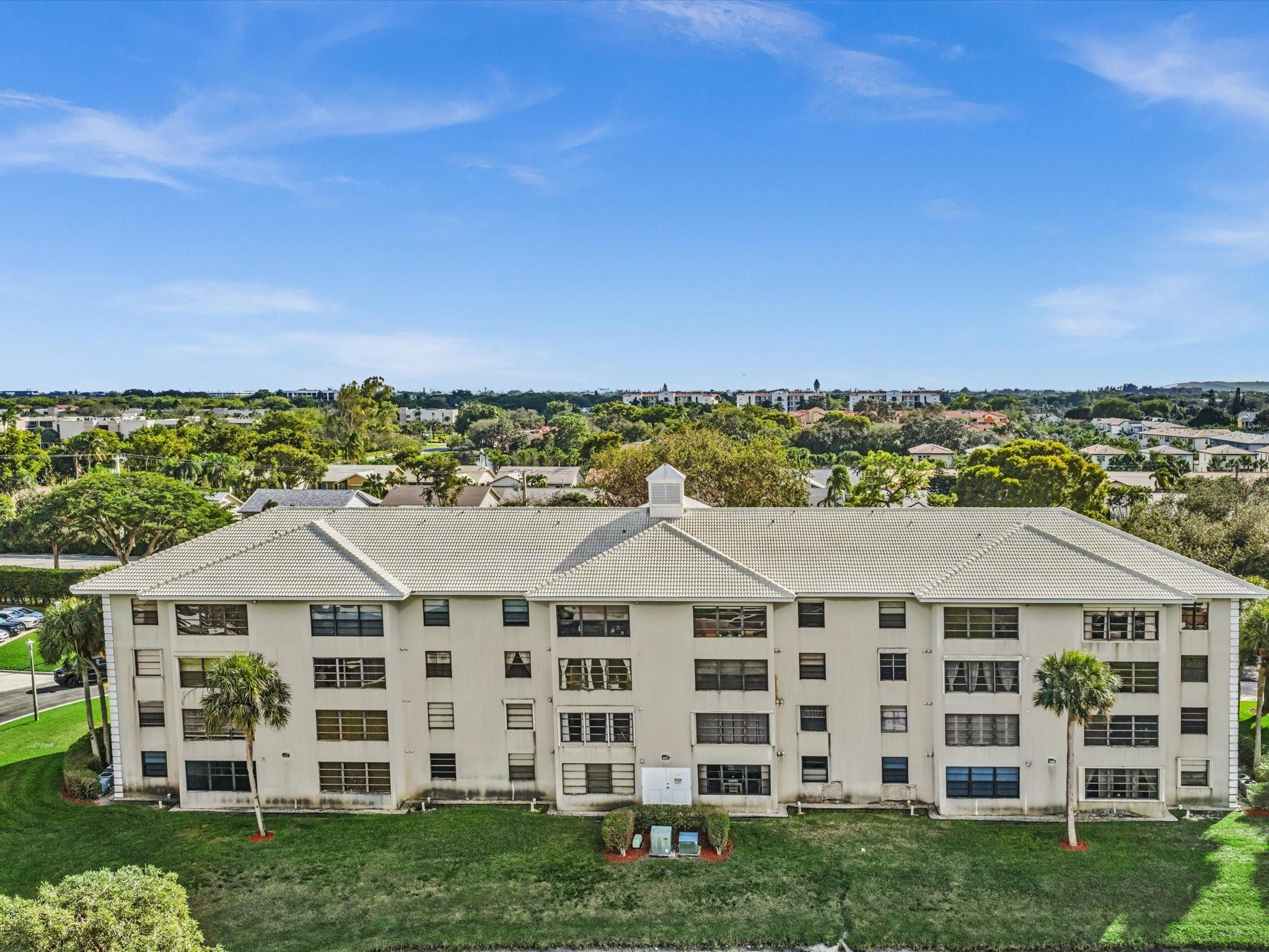 6049 Balboa Cir 406