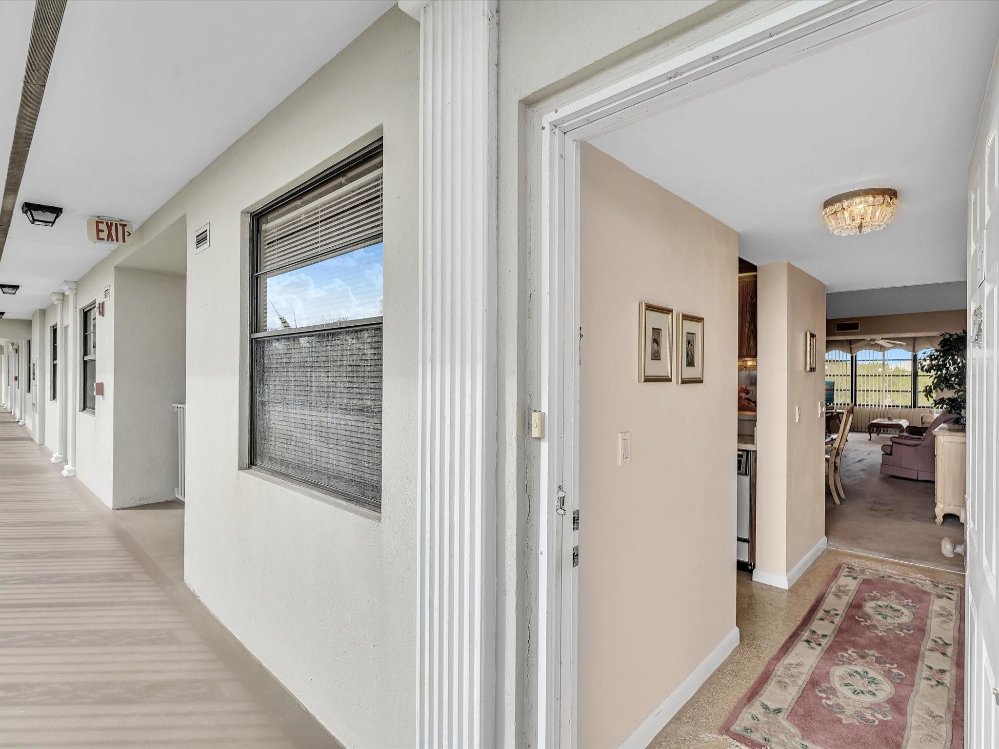 6049 Balboa Cir 406