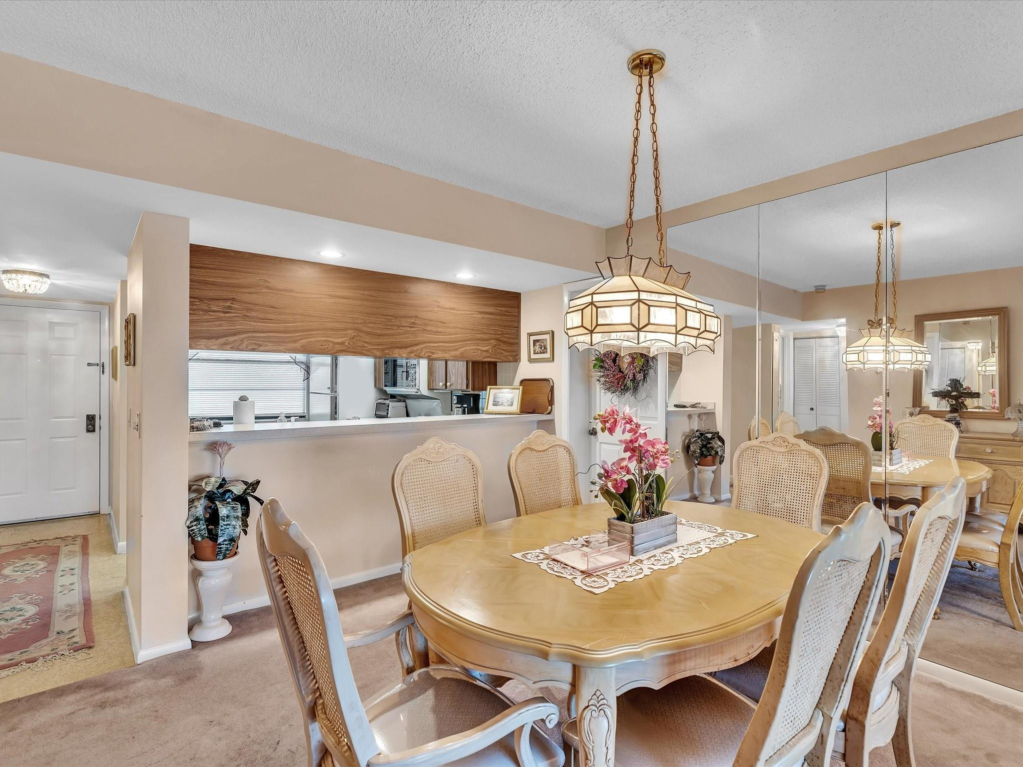 6049 Balboa Cir 406