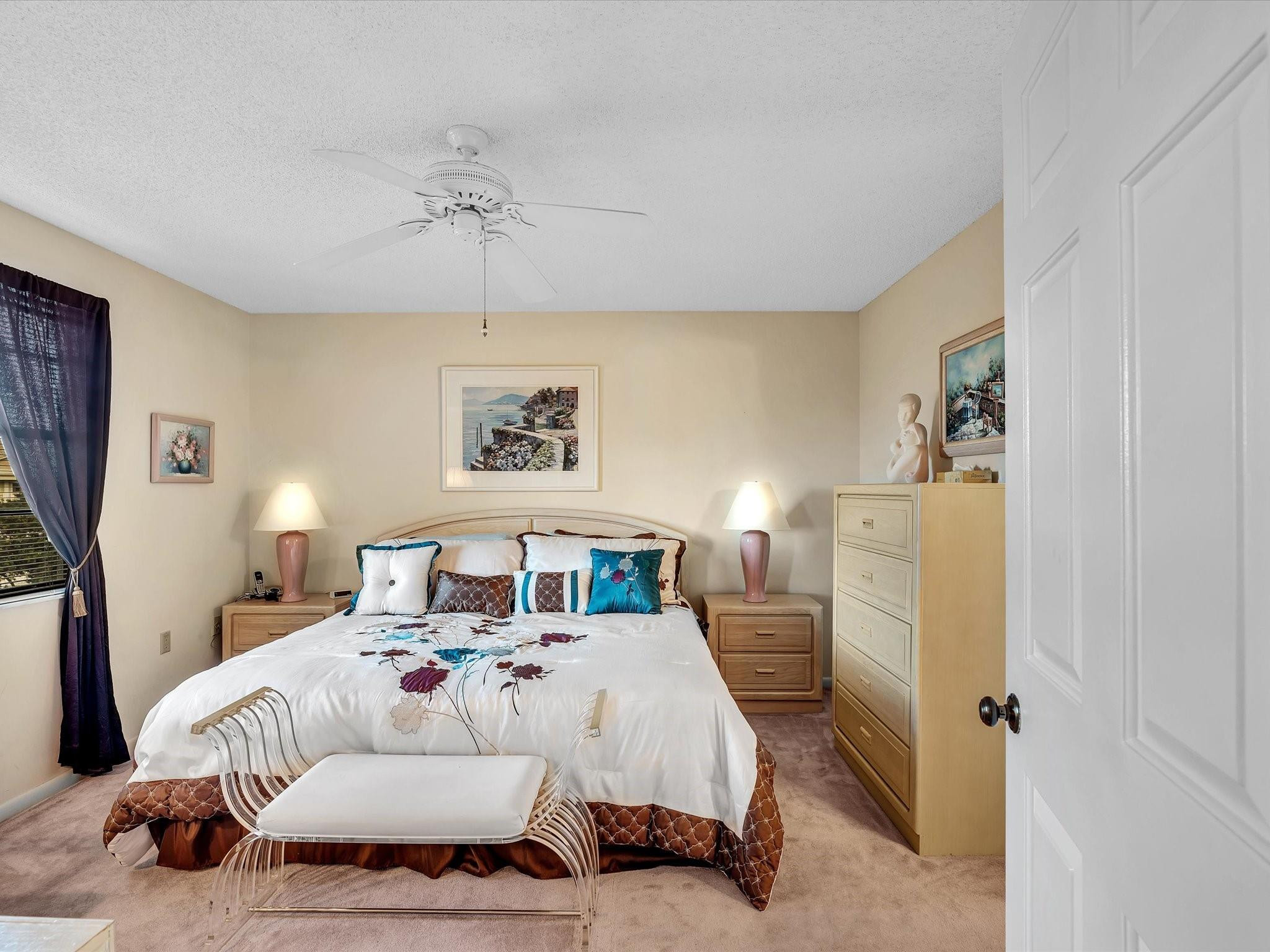 6049 Balboa Cir 406