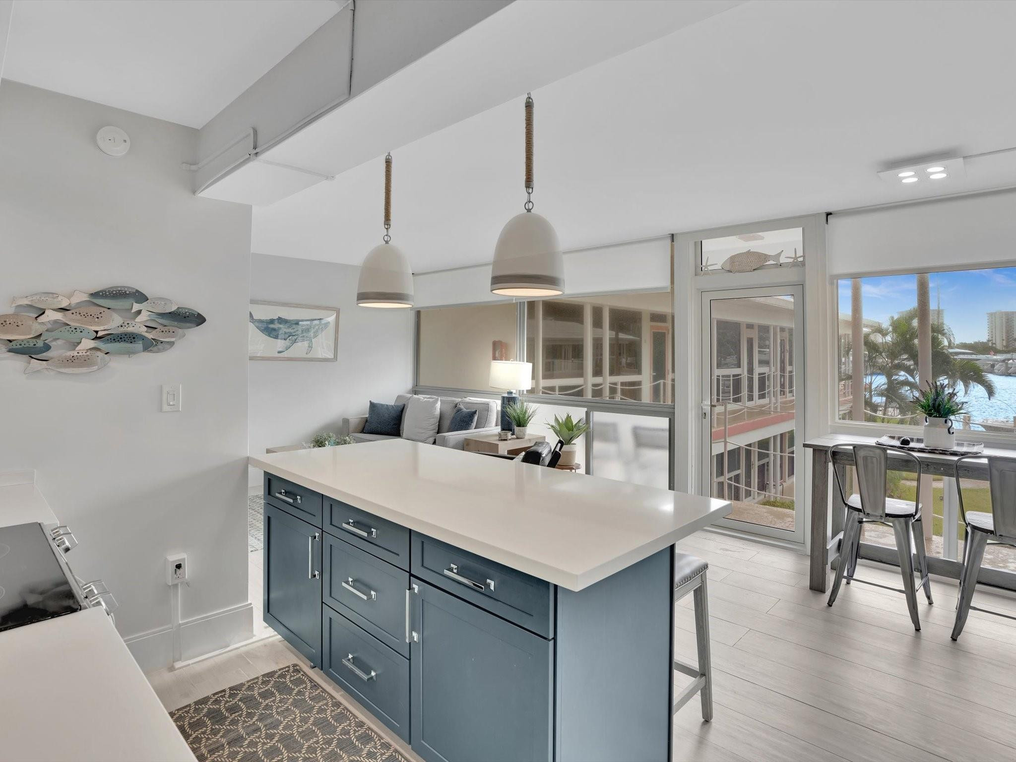 1124 Seminole Drive 4D