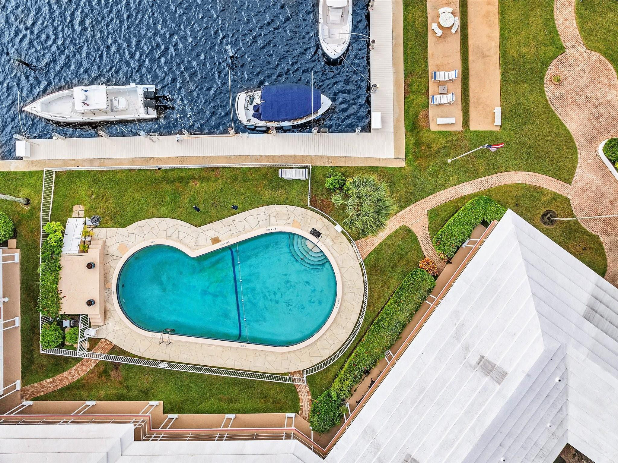 1124 Seminole Drive 4D