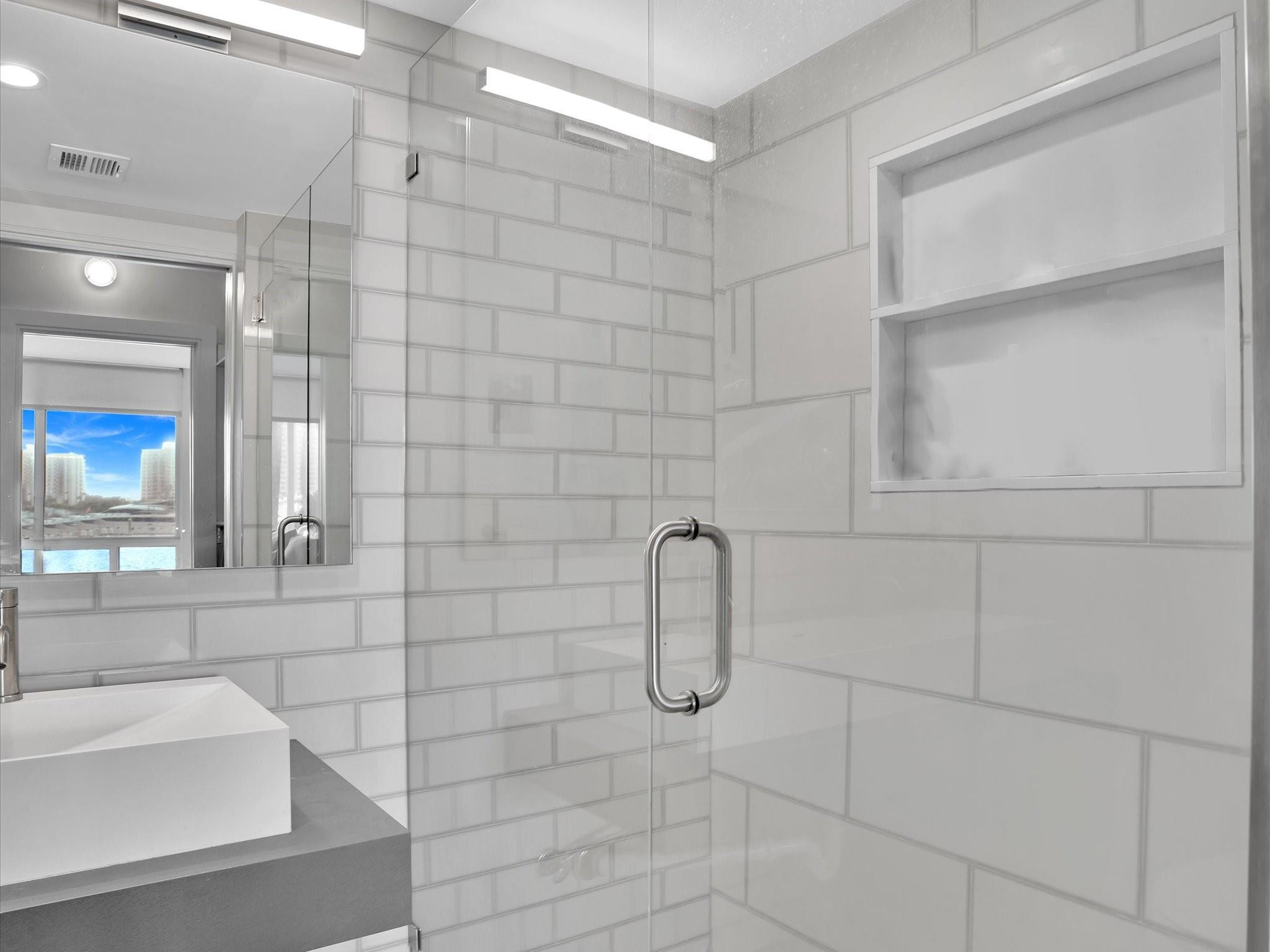 1124 Seminole Drive 4D