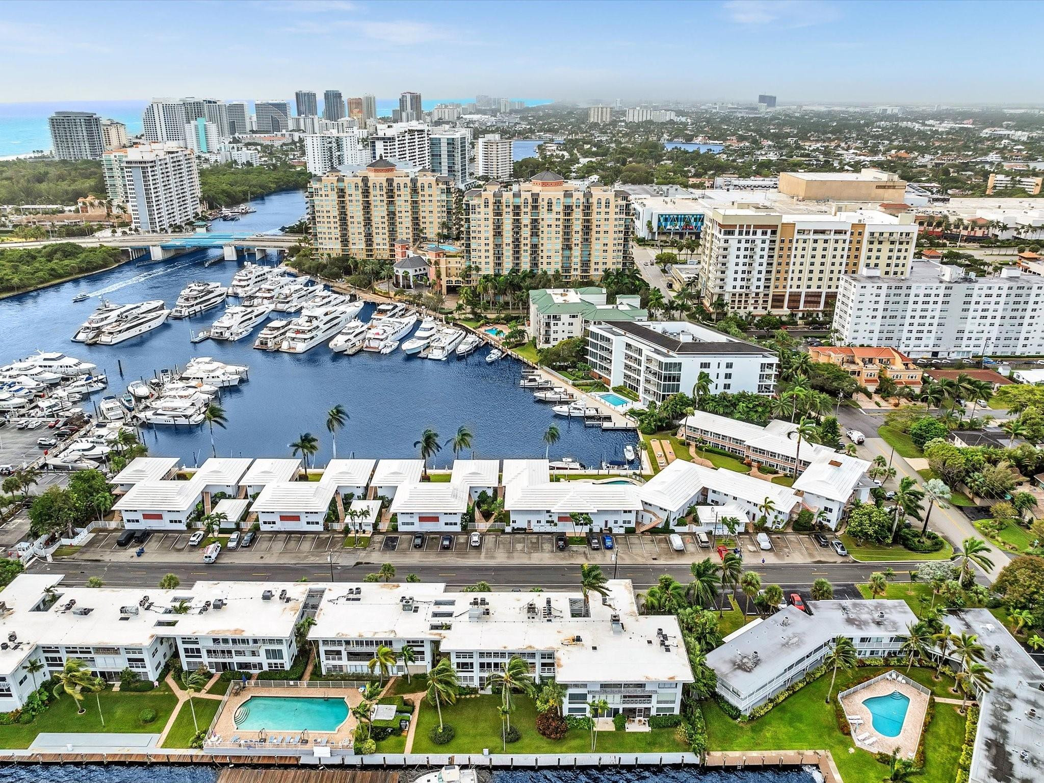 1124 Seminole Drive 4D