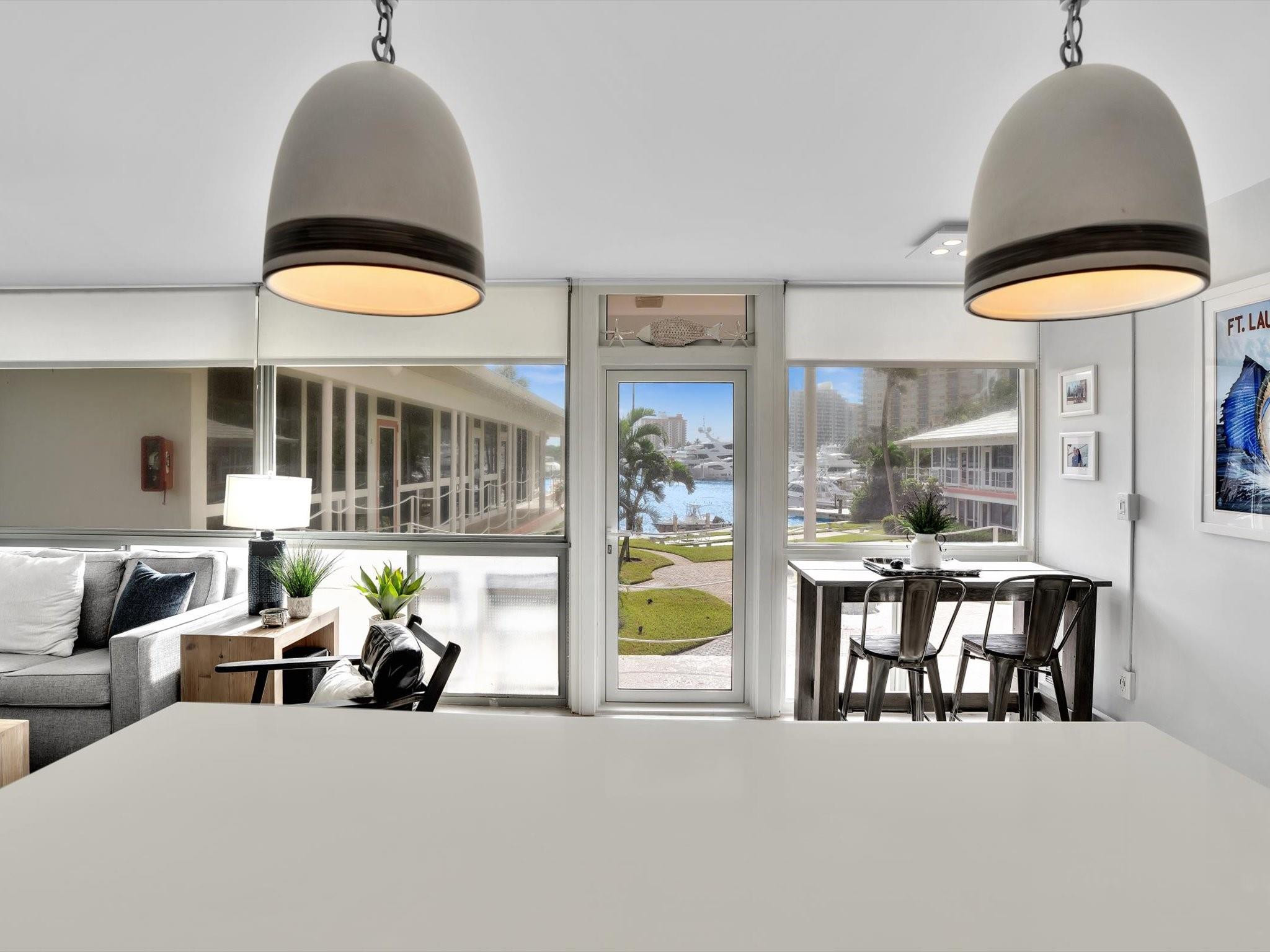 1124 Seminole Drive 4D