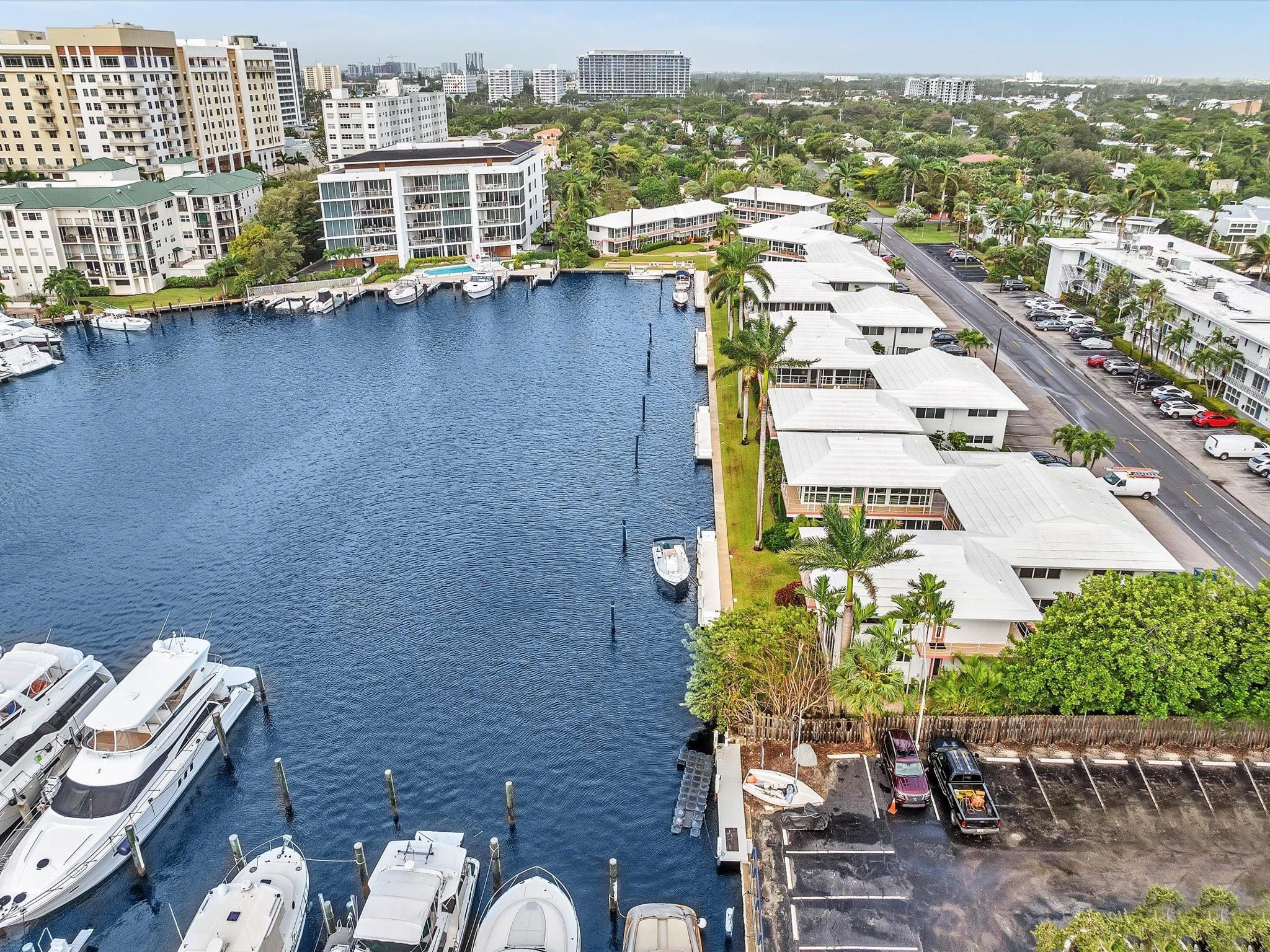 1124 Seminole Drive 4D