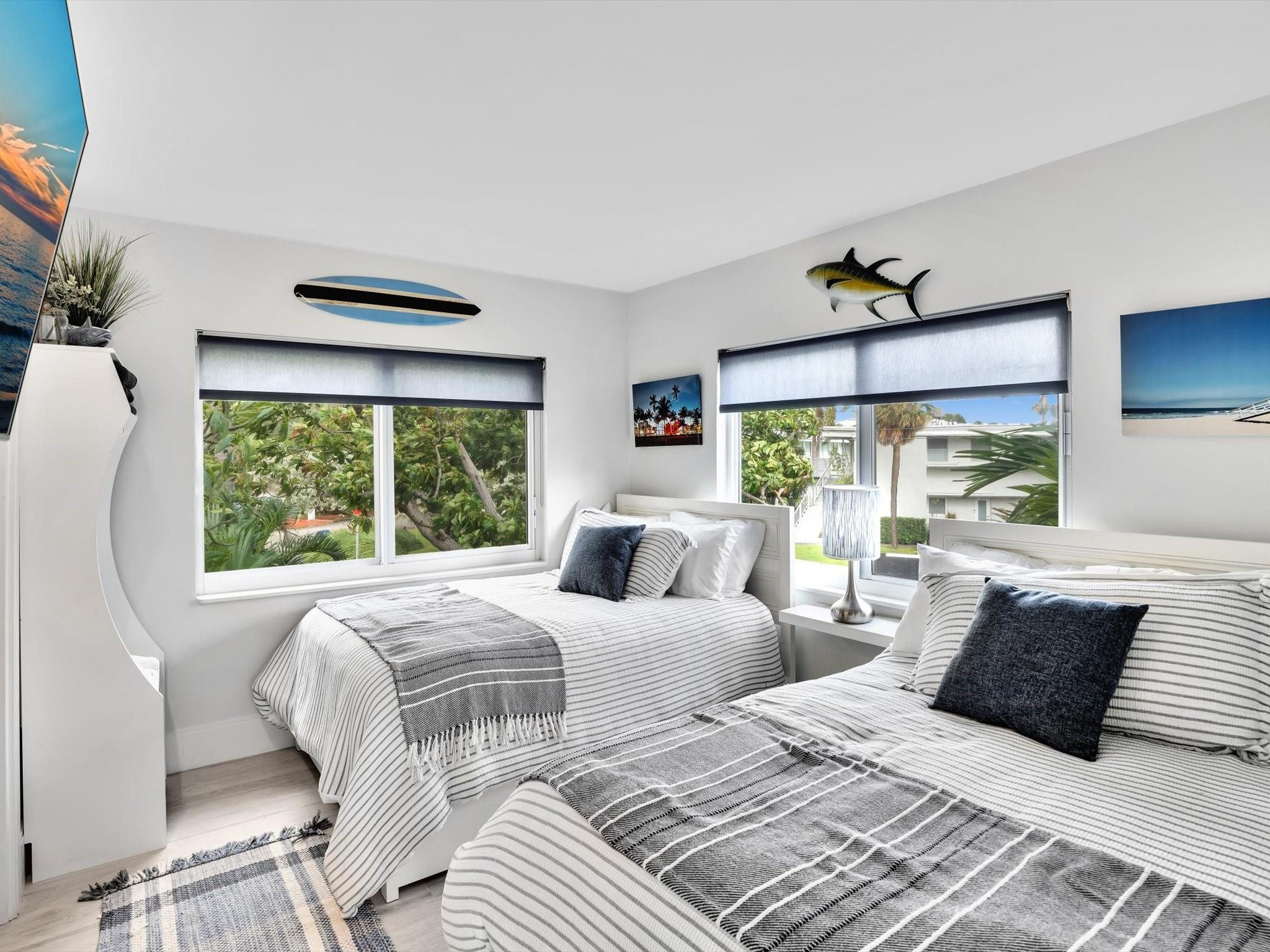 1124 Seminole Drive 4D