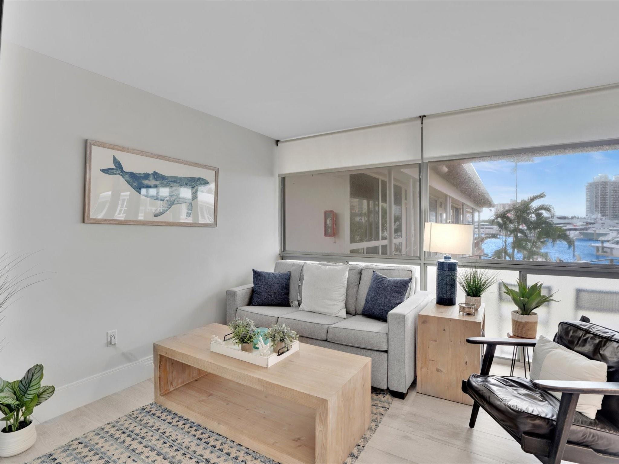 1124 Seminole Drive 4D